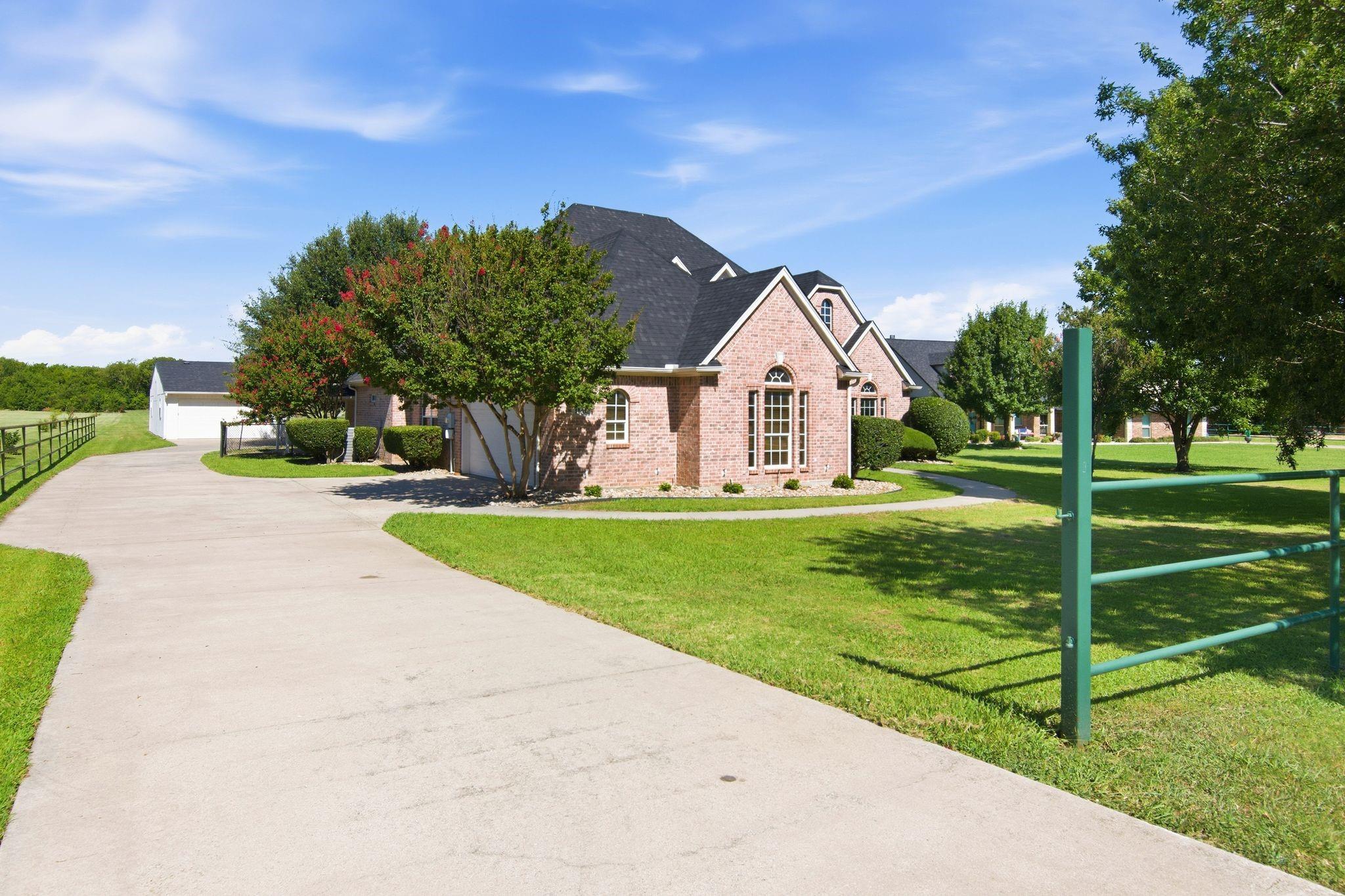 main property photo 38