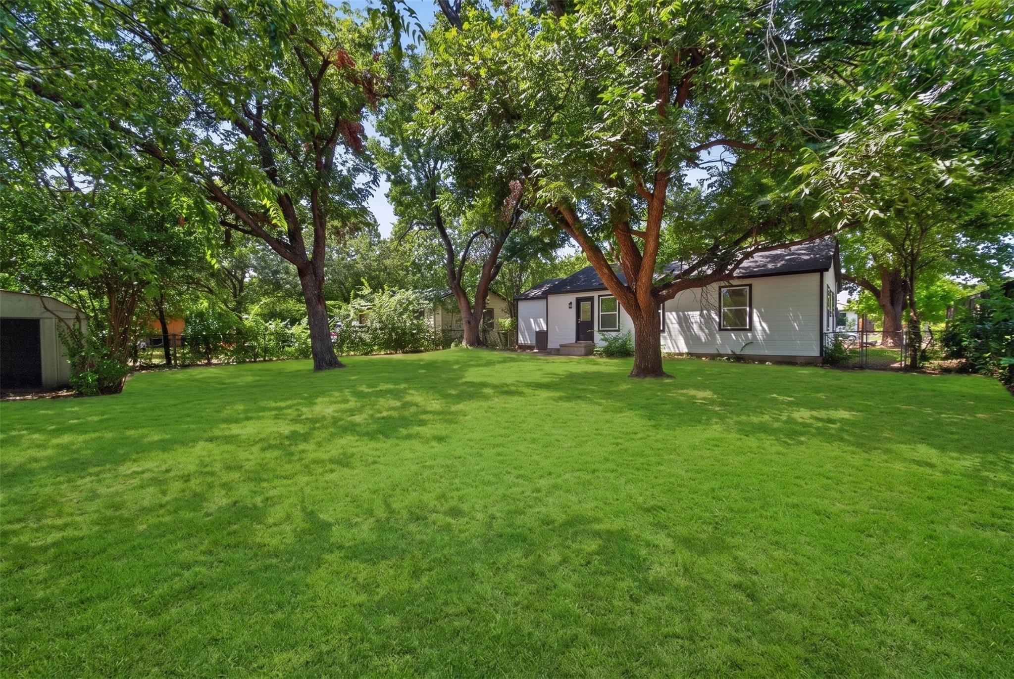 main property photo 32