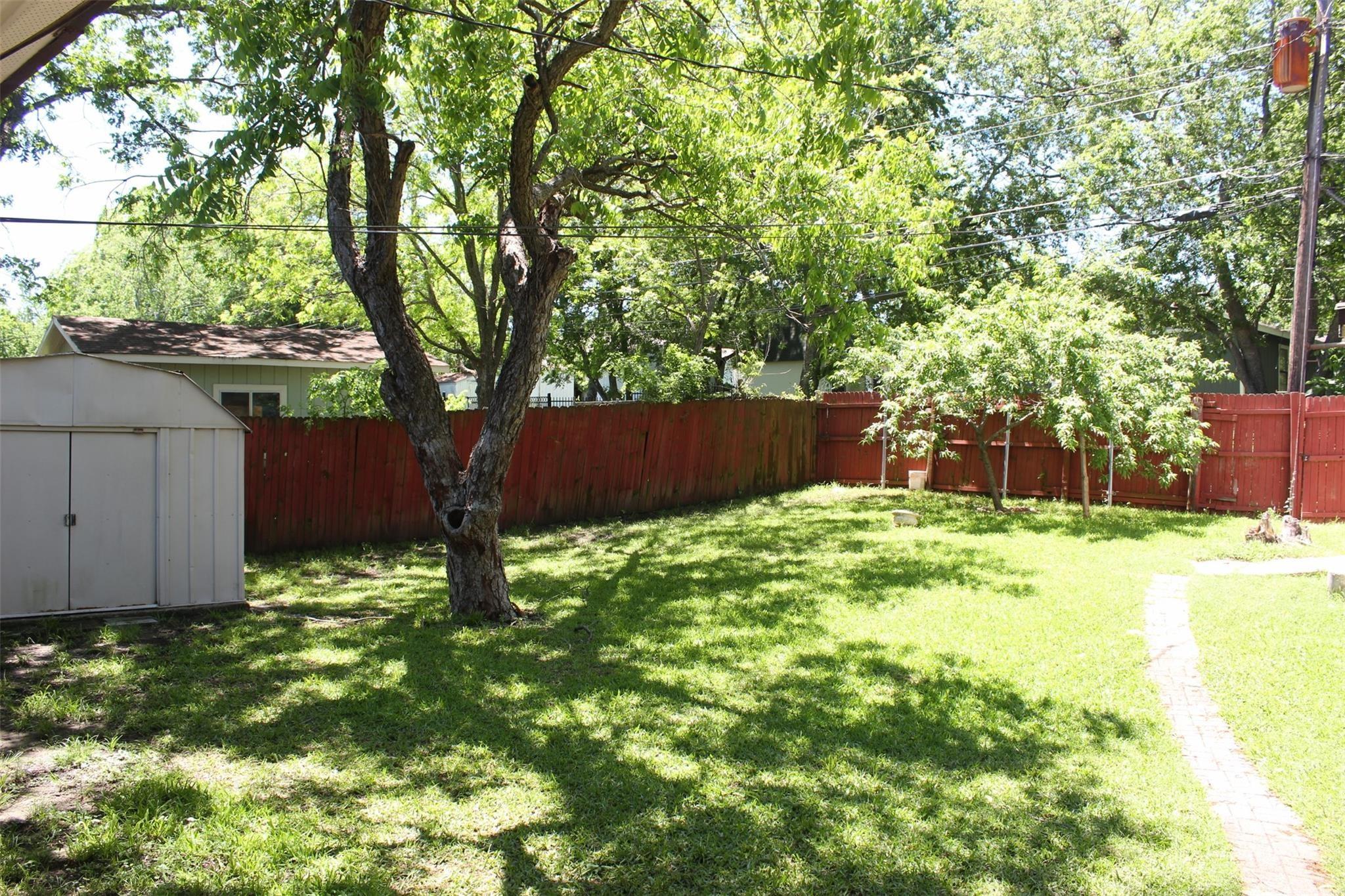 main property photo 14