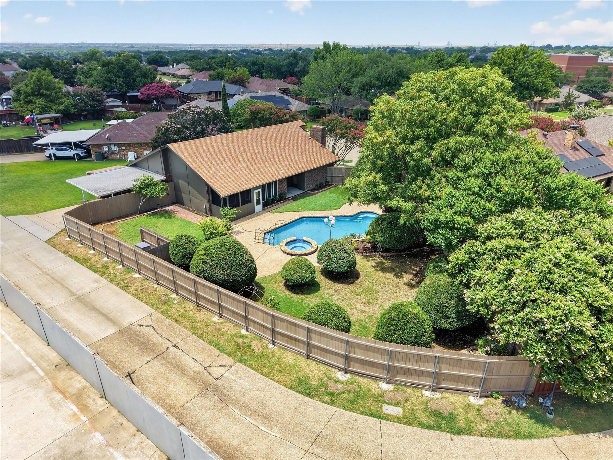 main property photo 34