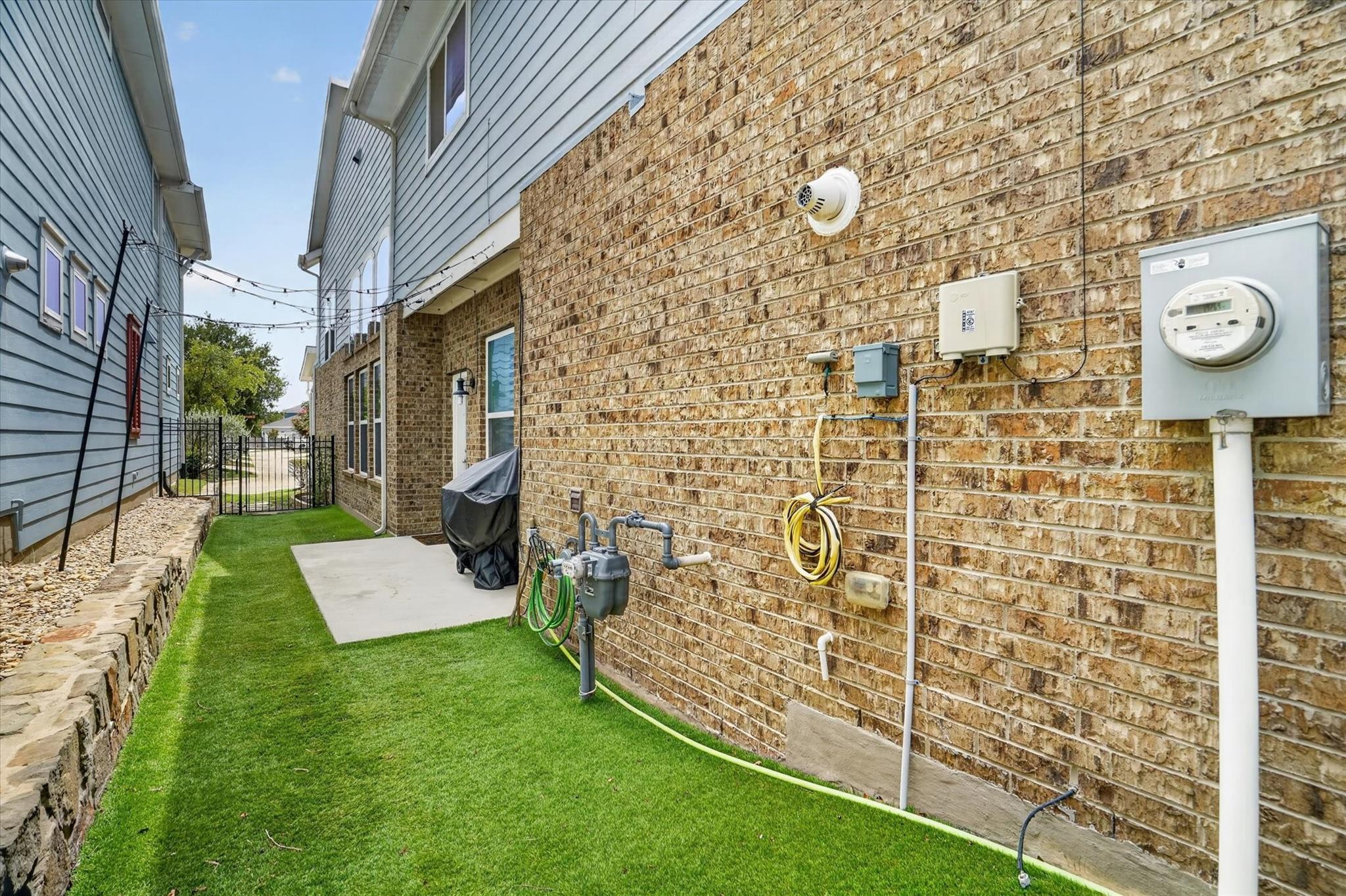 main property photo 34