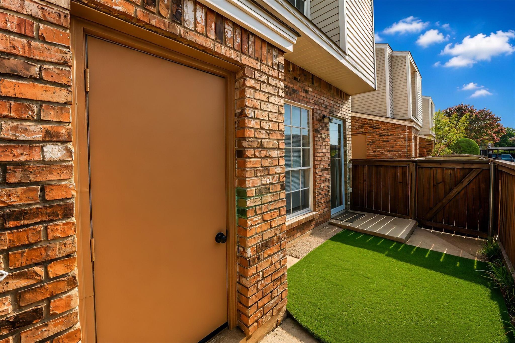 main property photo 22