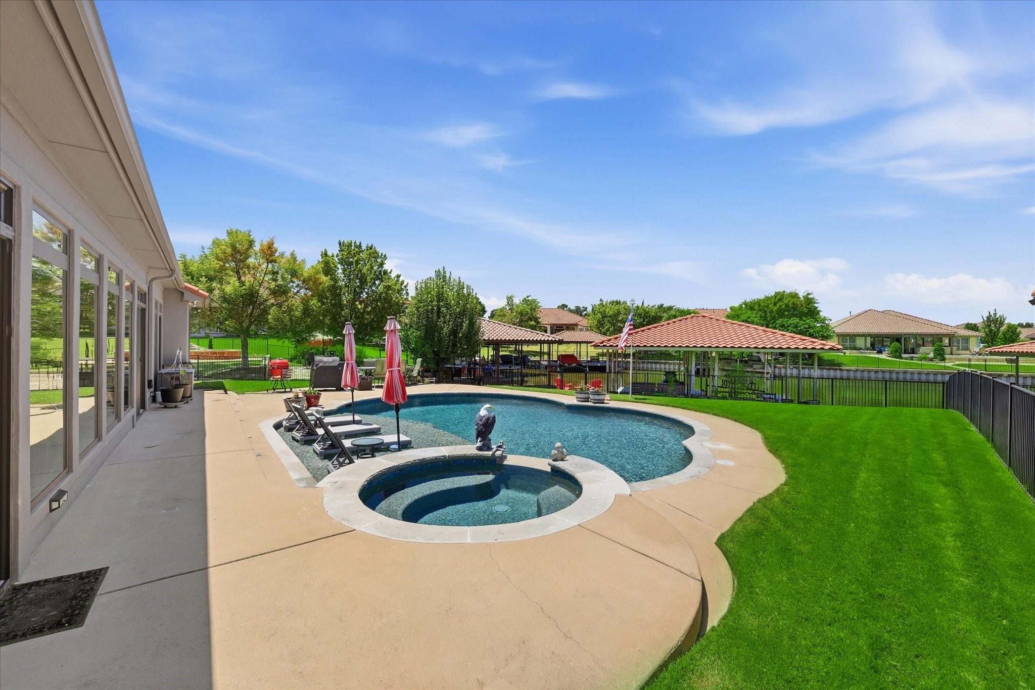 main property photo 34