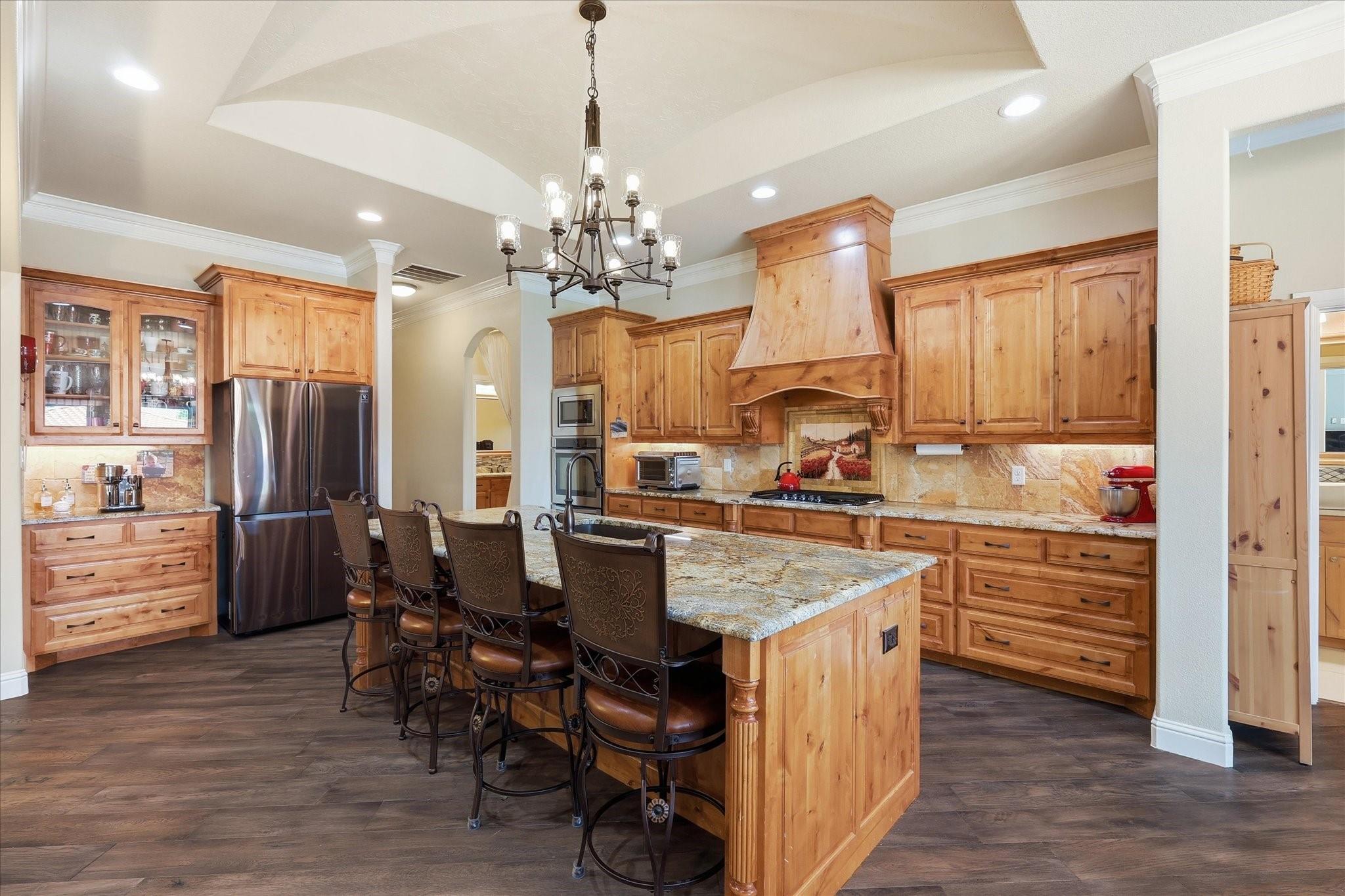 main property photo 9