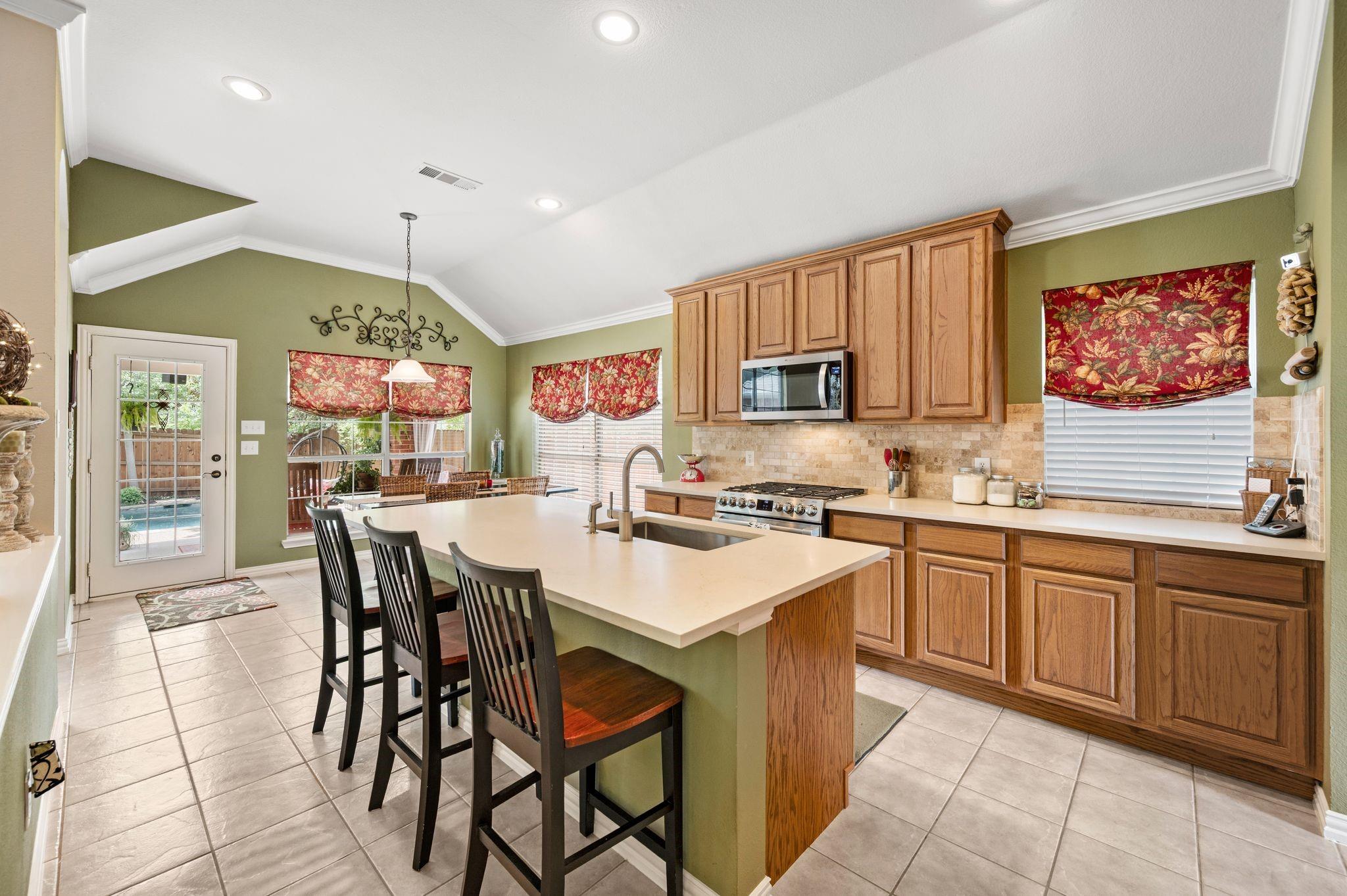 main property photo 15