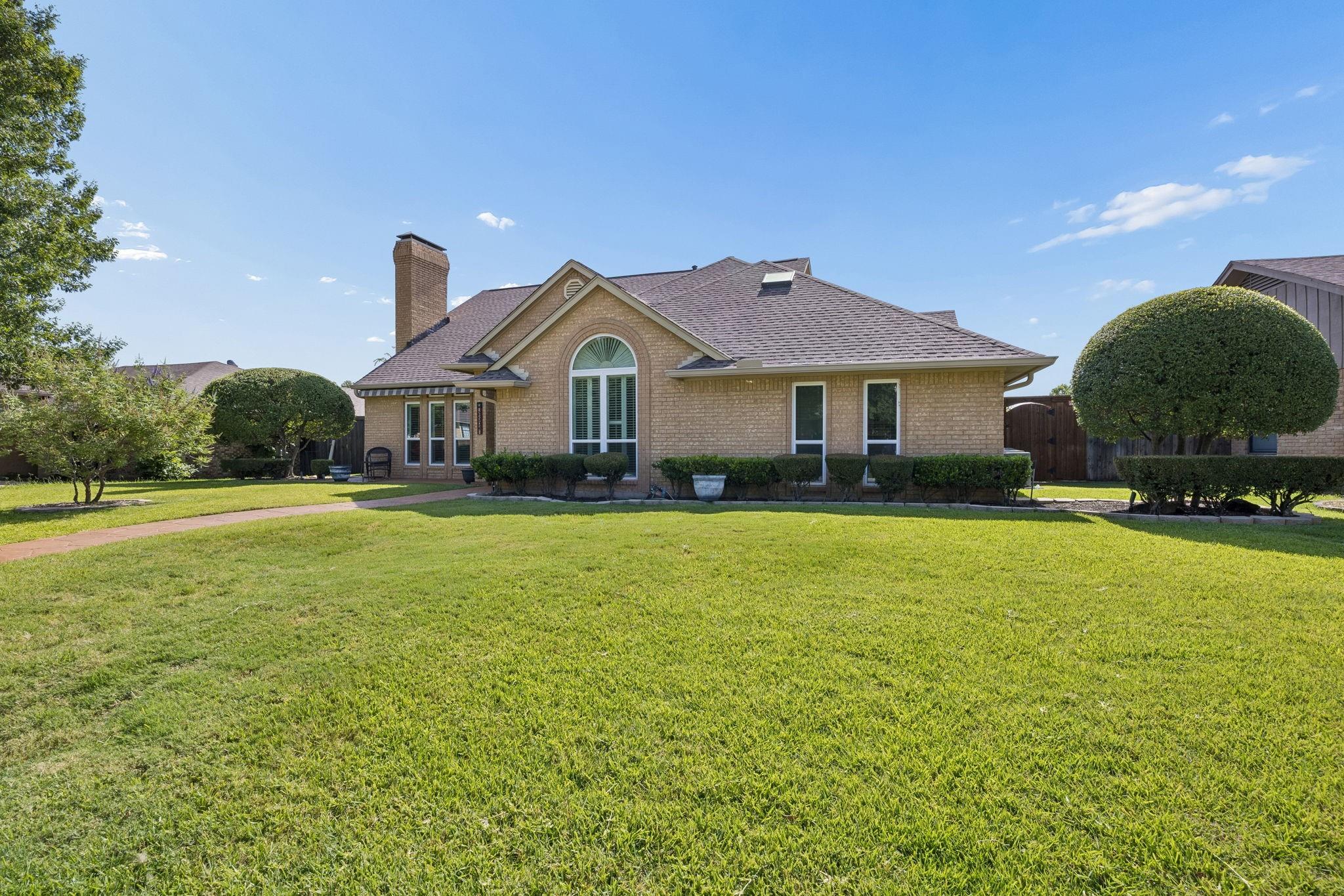 main property photo 28