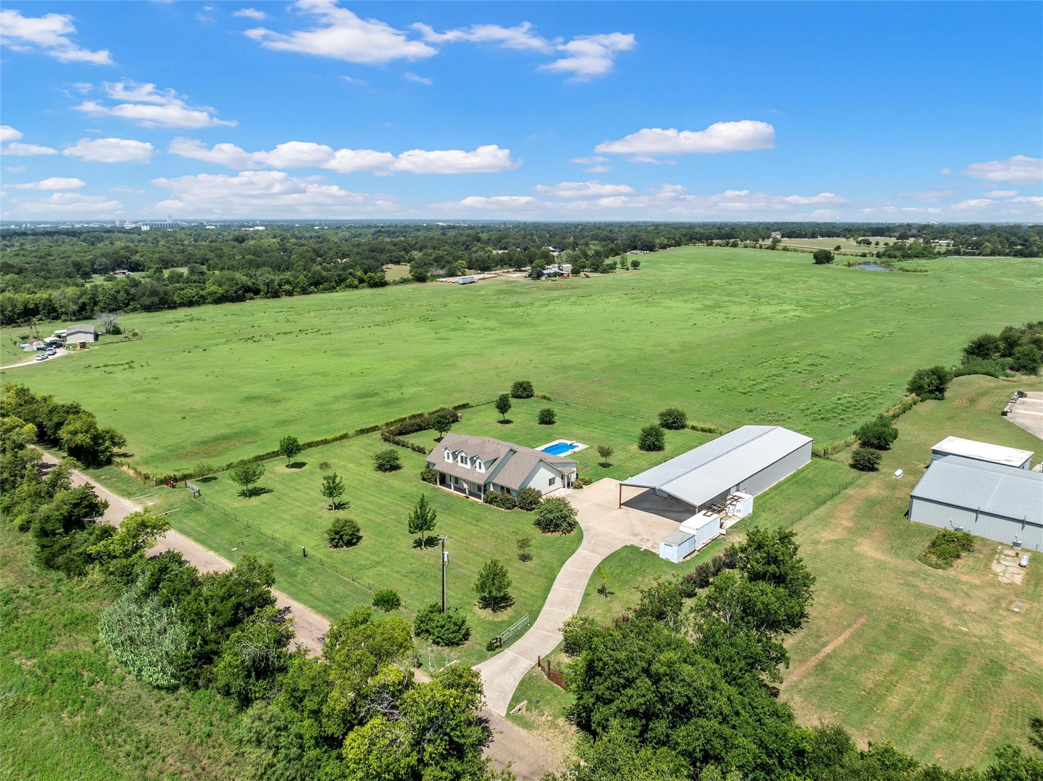 main property photo 33