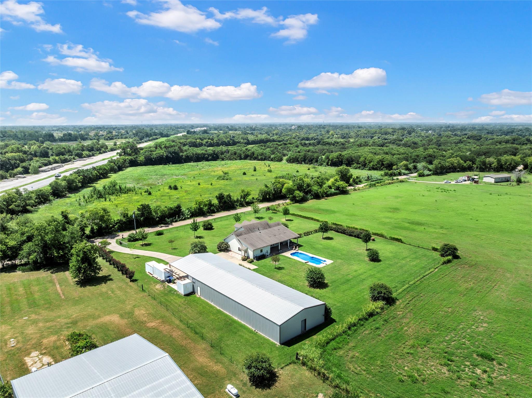 main property photo 34