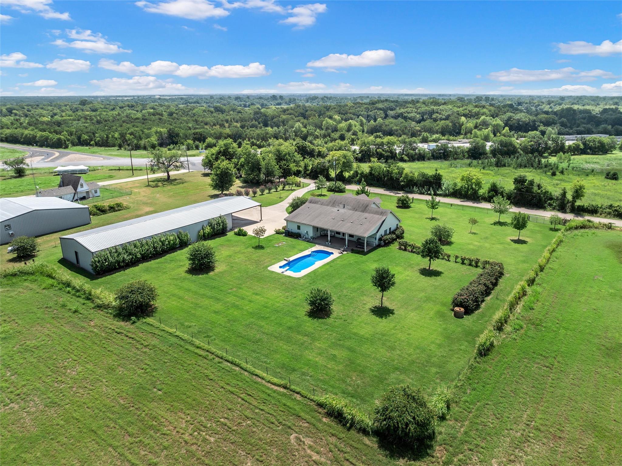 main property photo 35