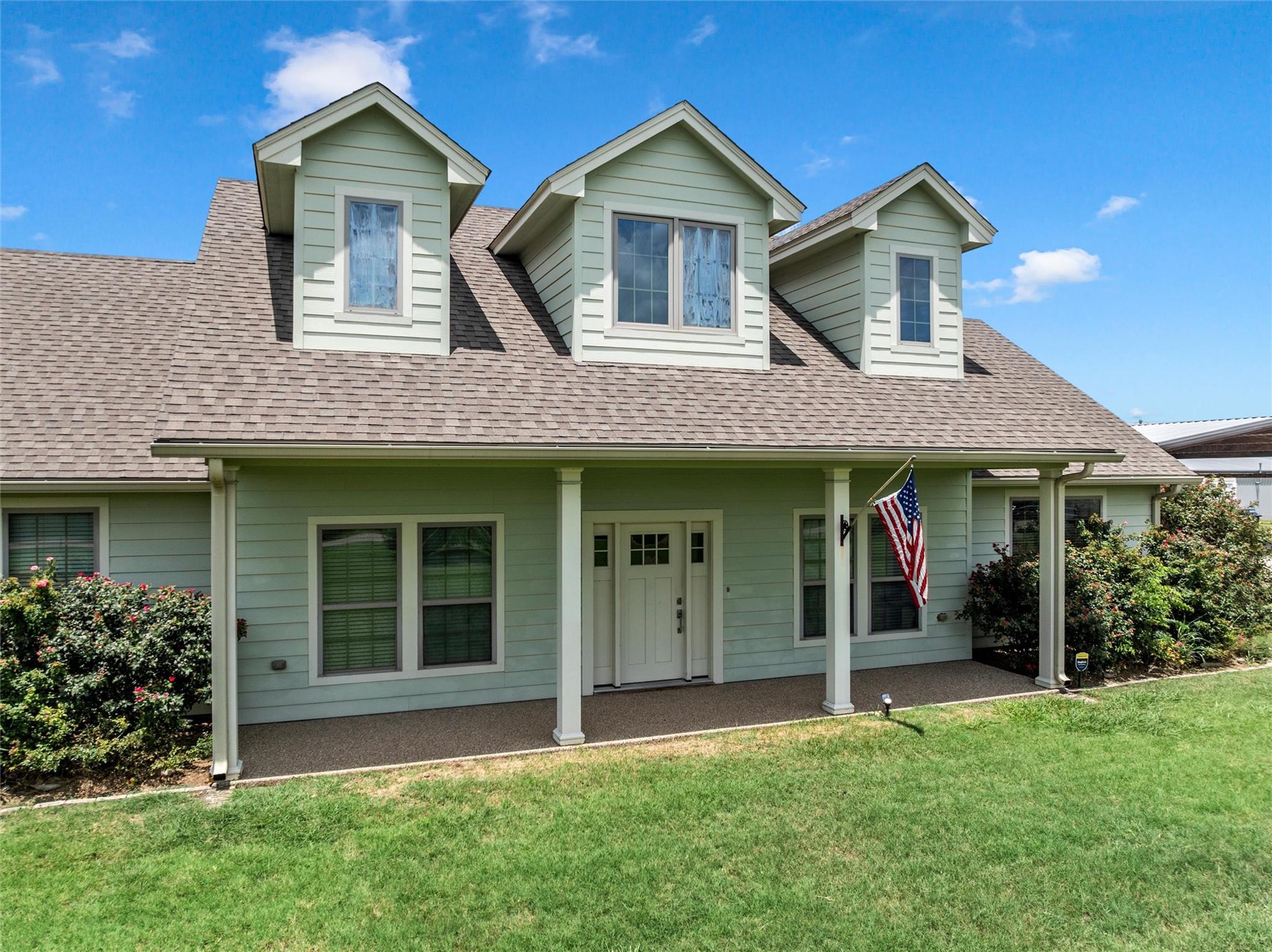 main property photo 4