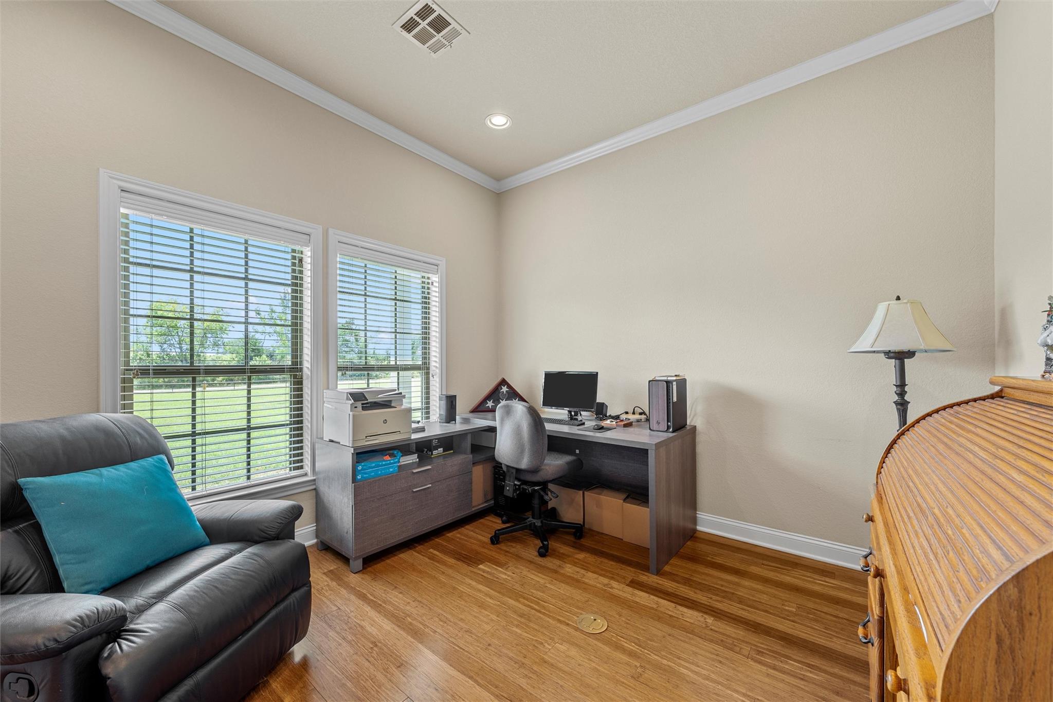 main property photo 7