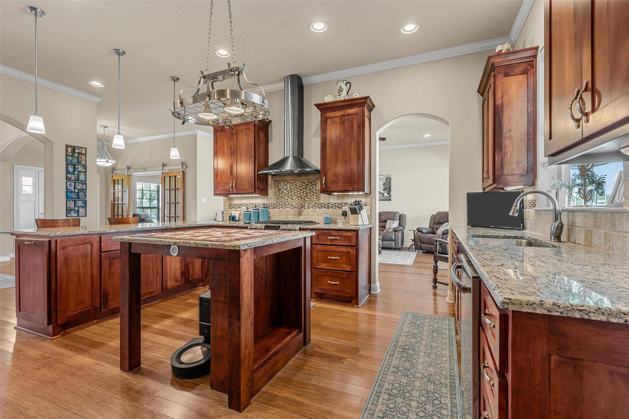 main property photo 9