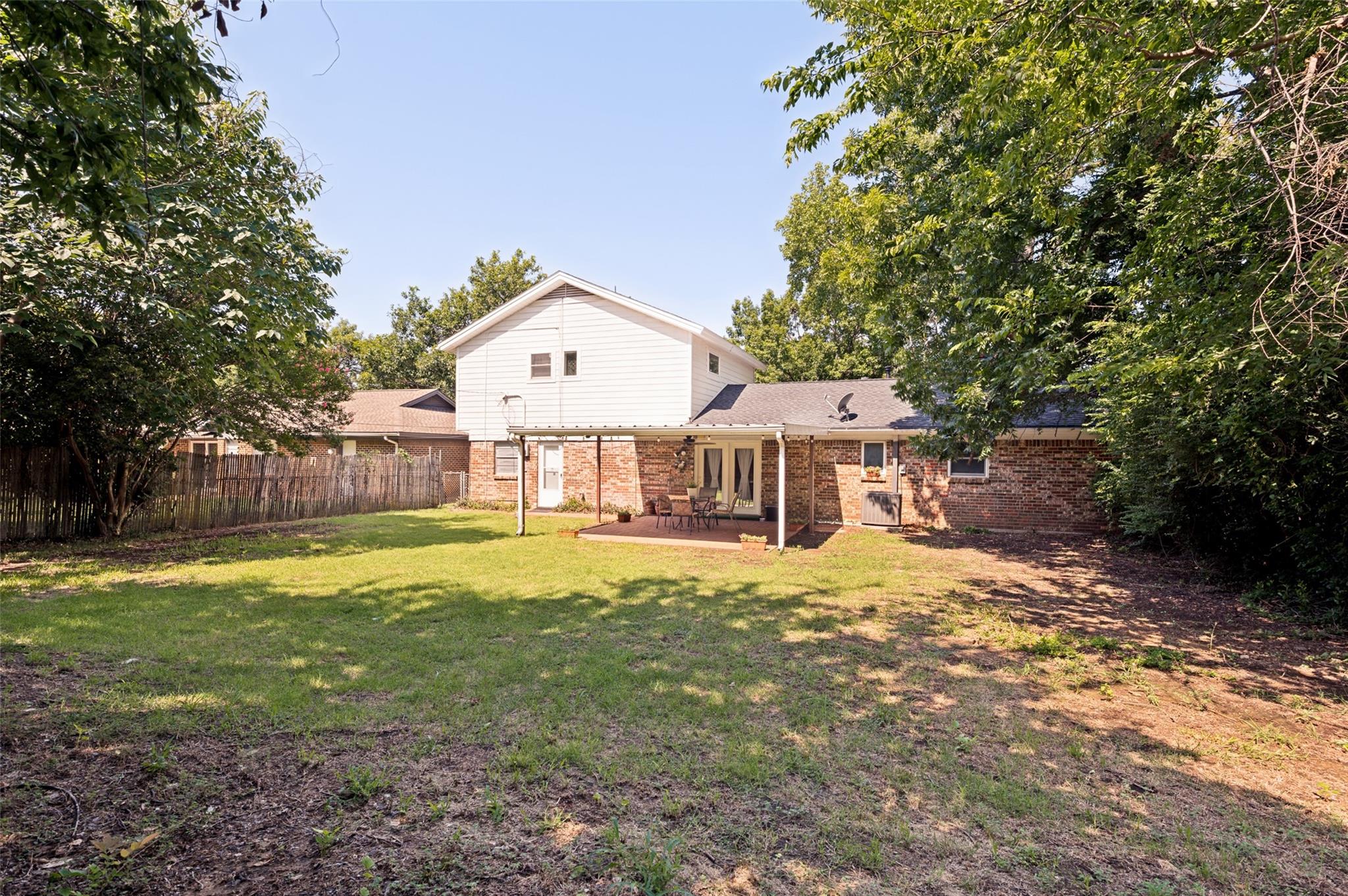 main property photo 11