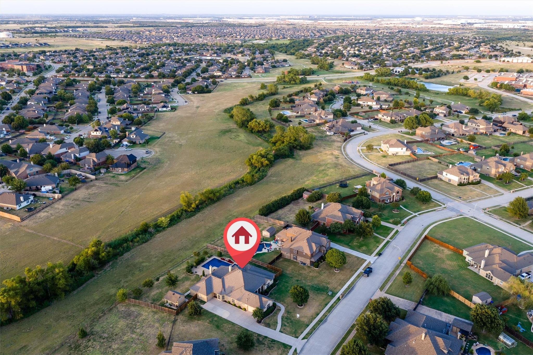 main property photo 10