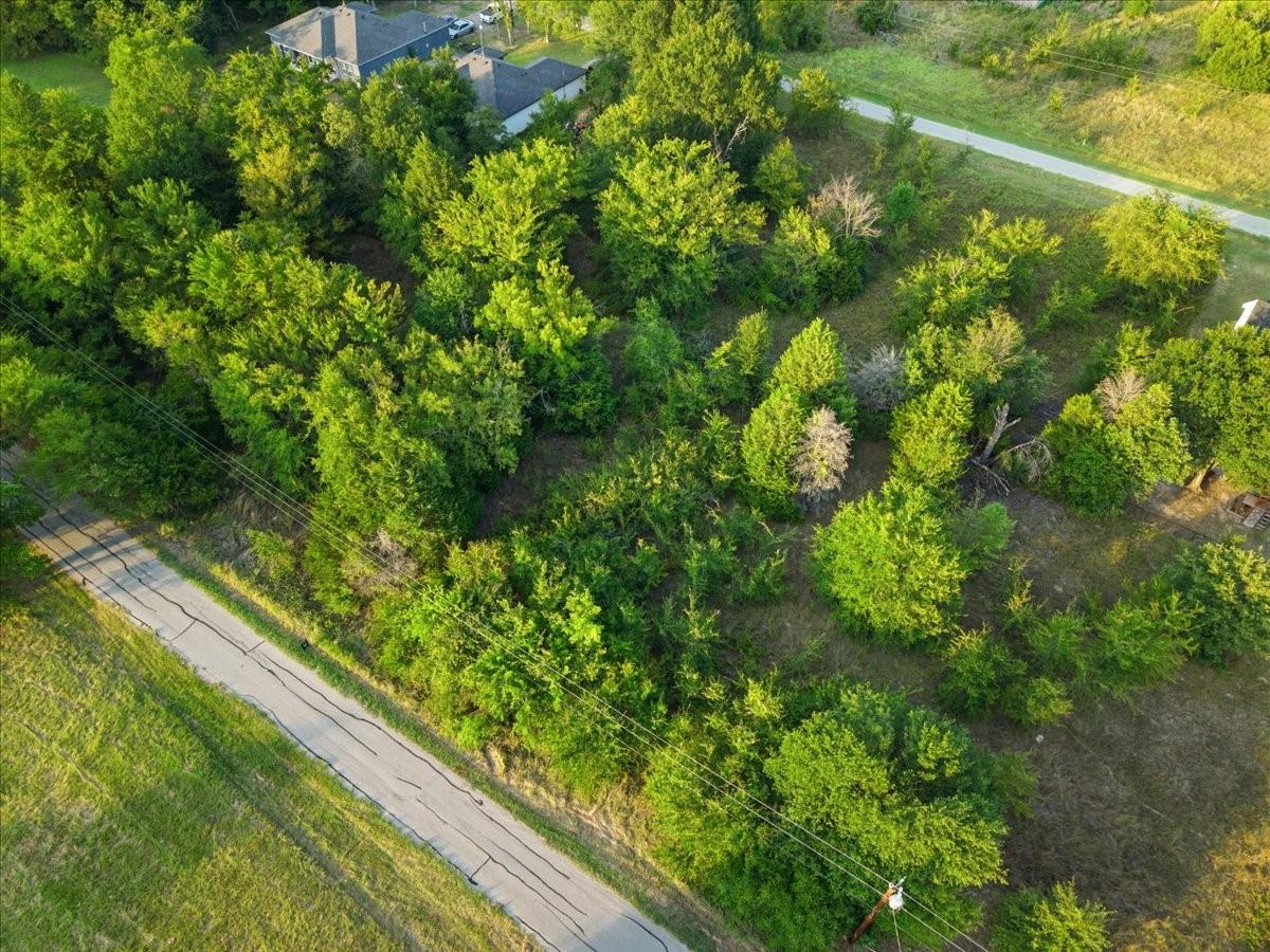 main property photo 11