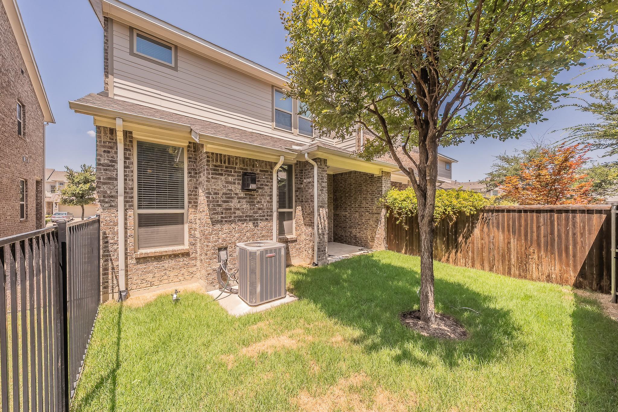 main property photo 28