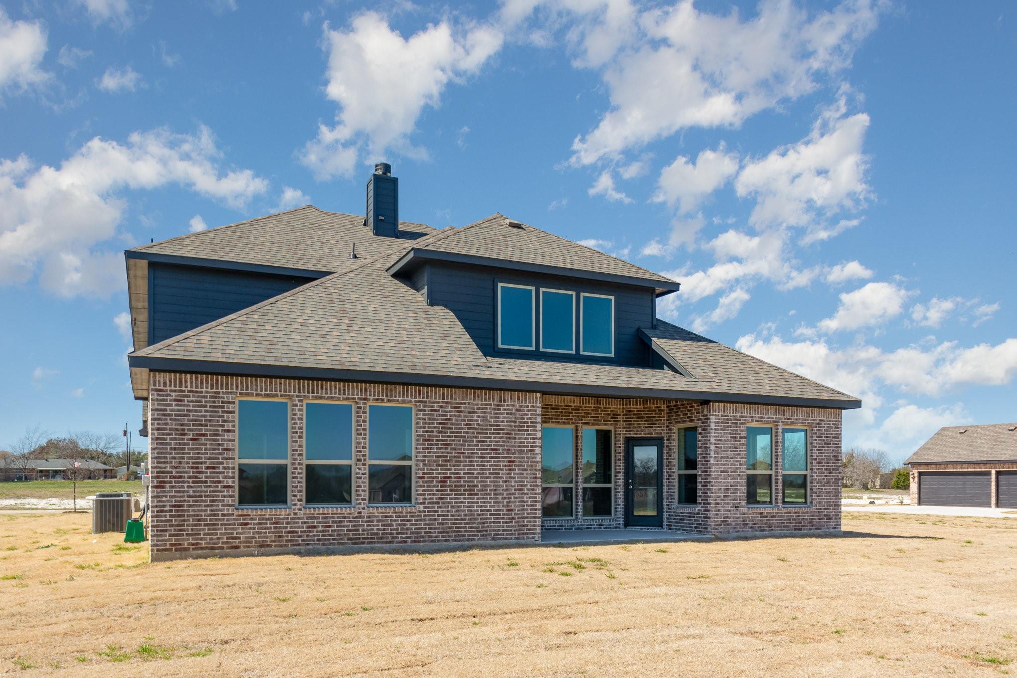 main property photo 37
