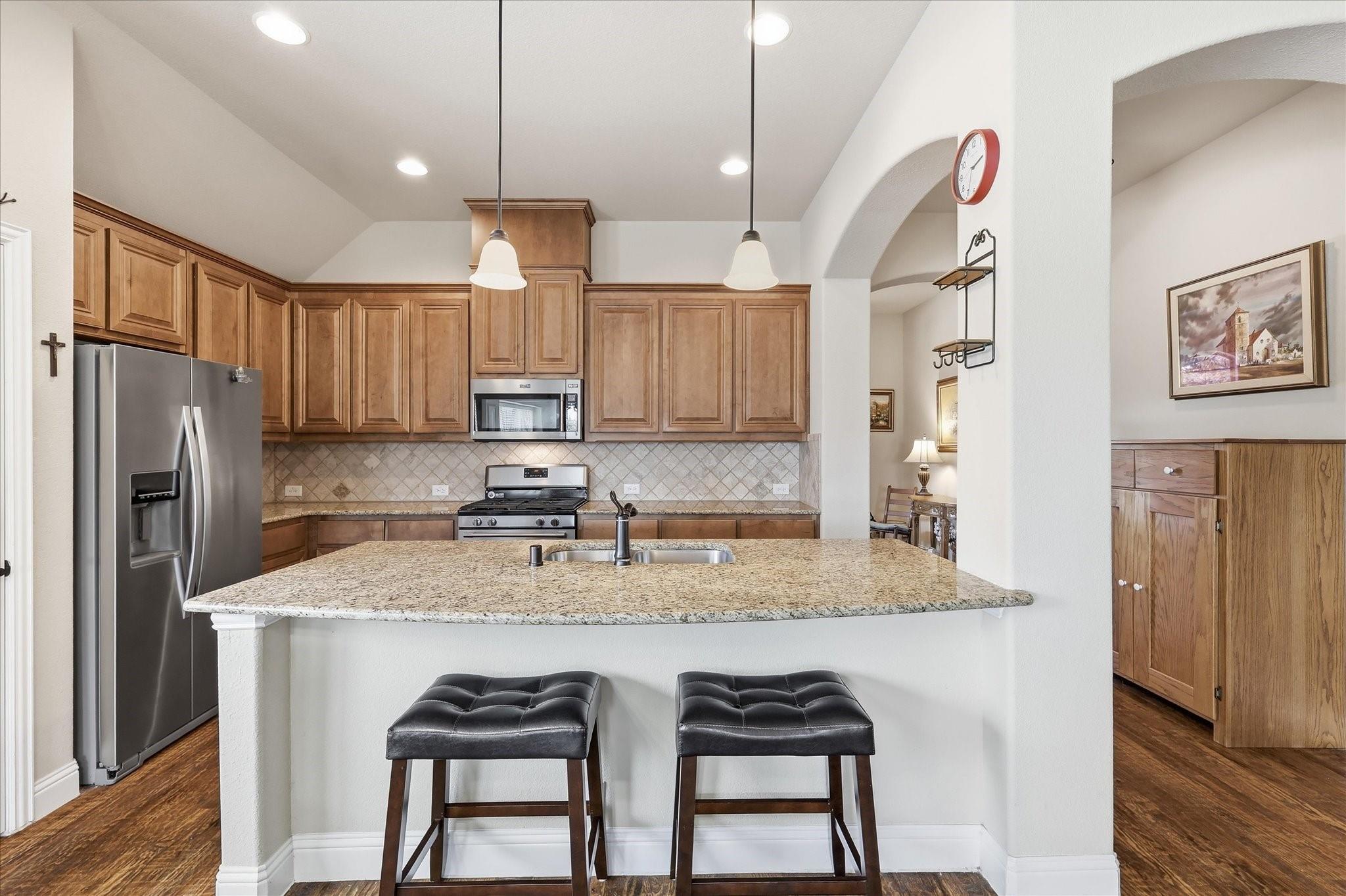 main property photo 10