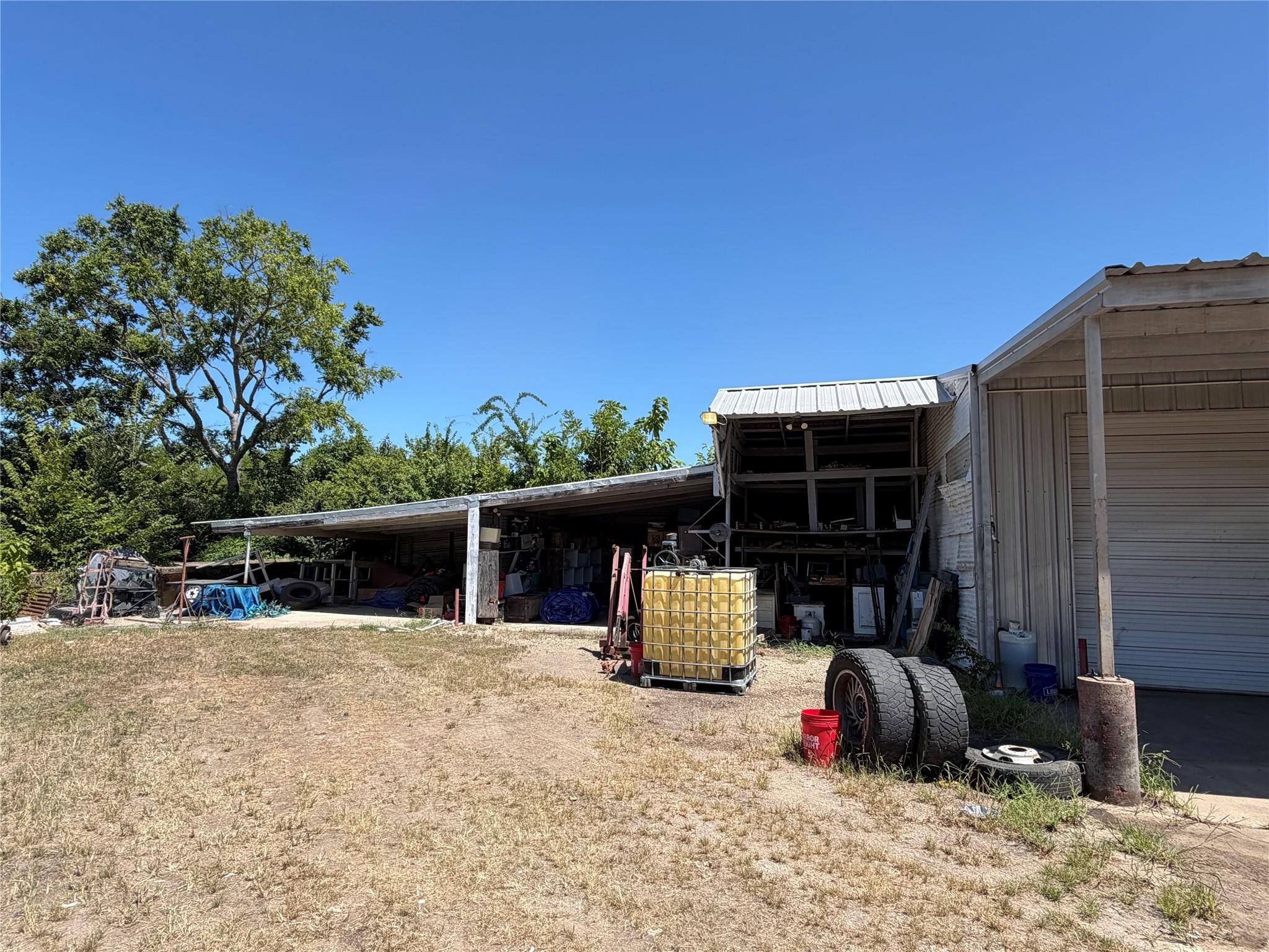 main property photo 4