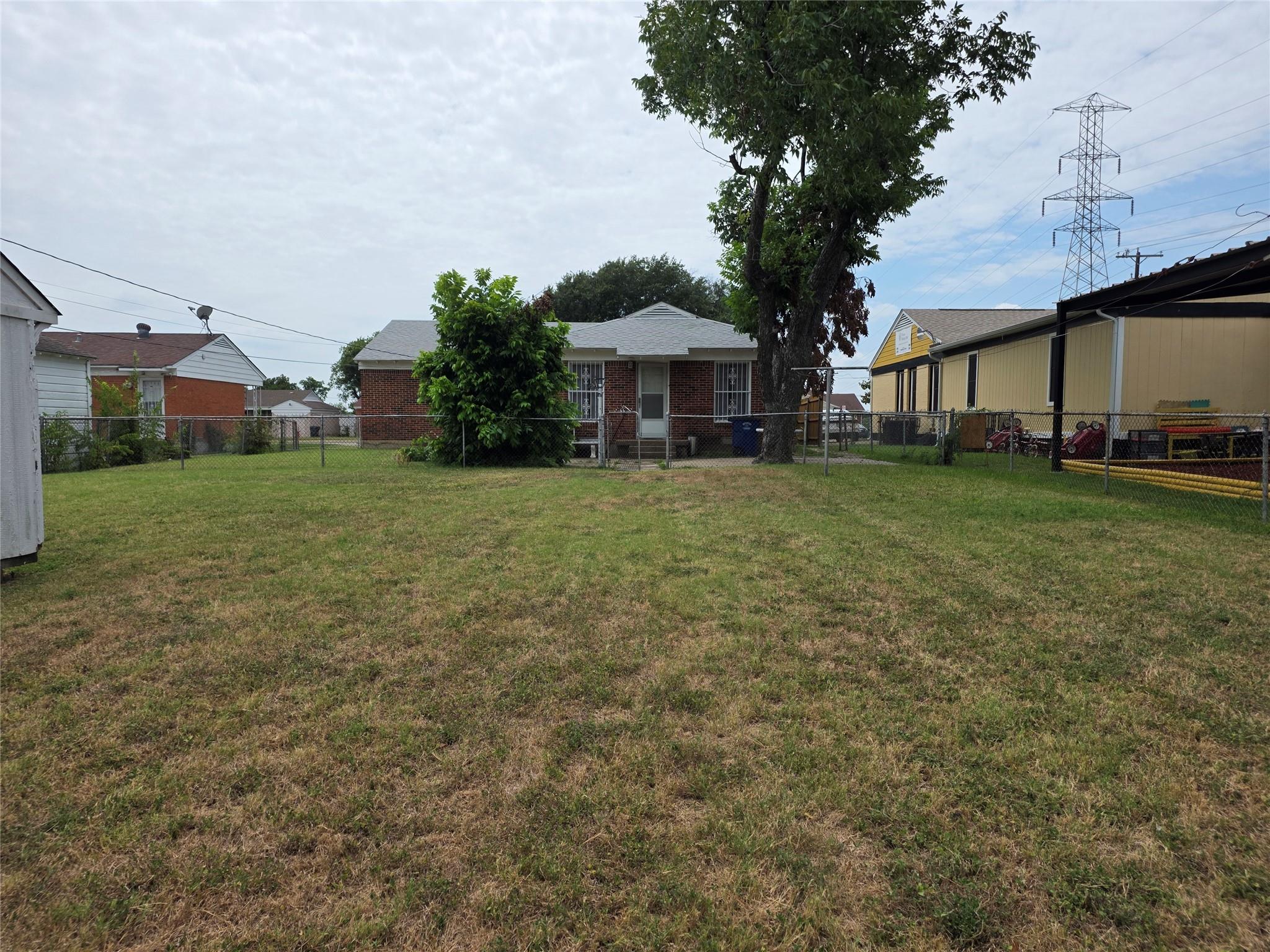 main property photo 24
