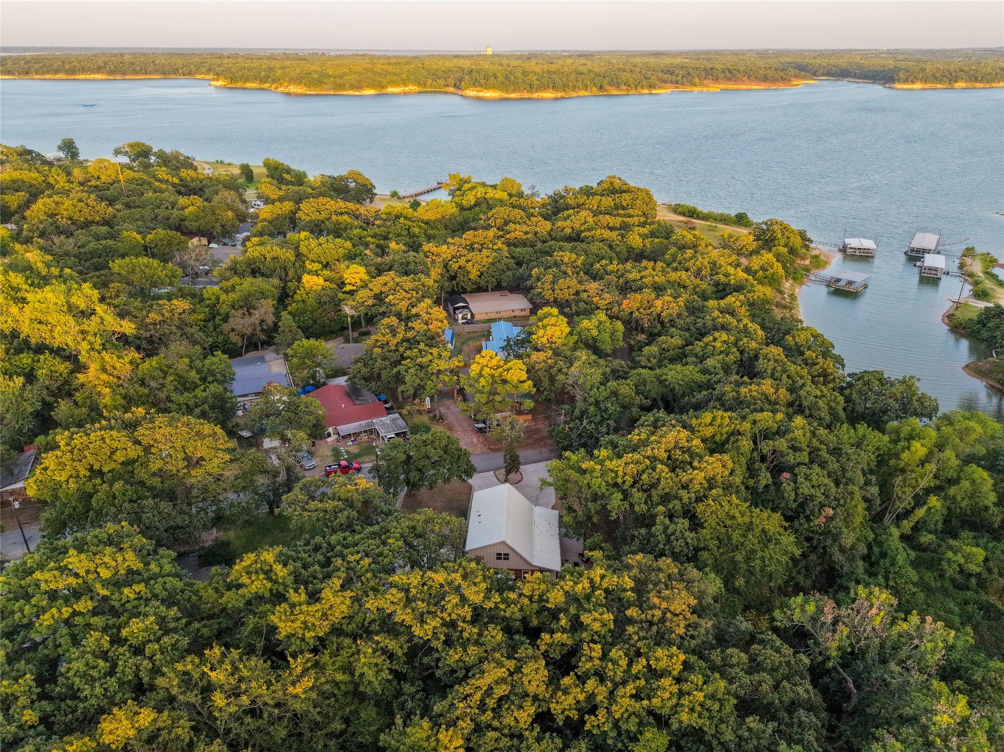 main property photo 28