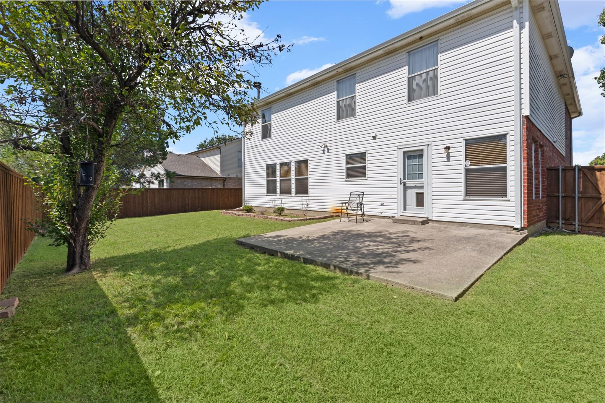 main property photo 13