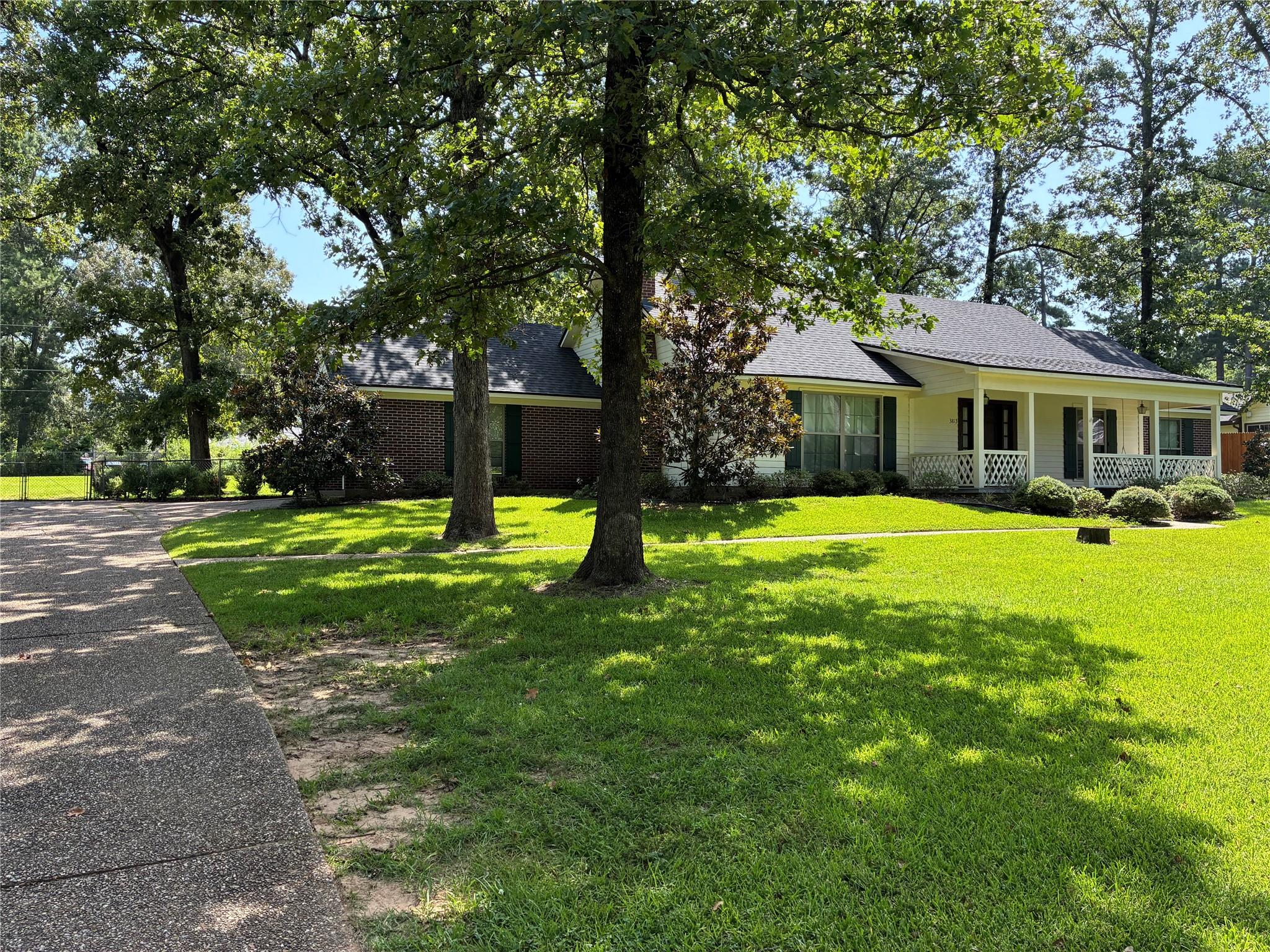 main property photo 7