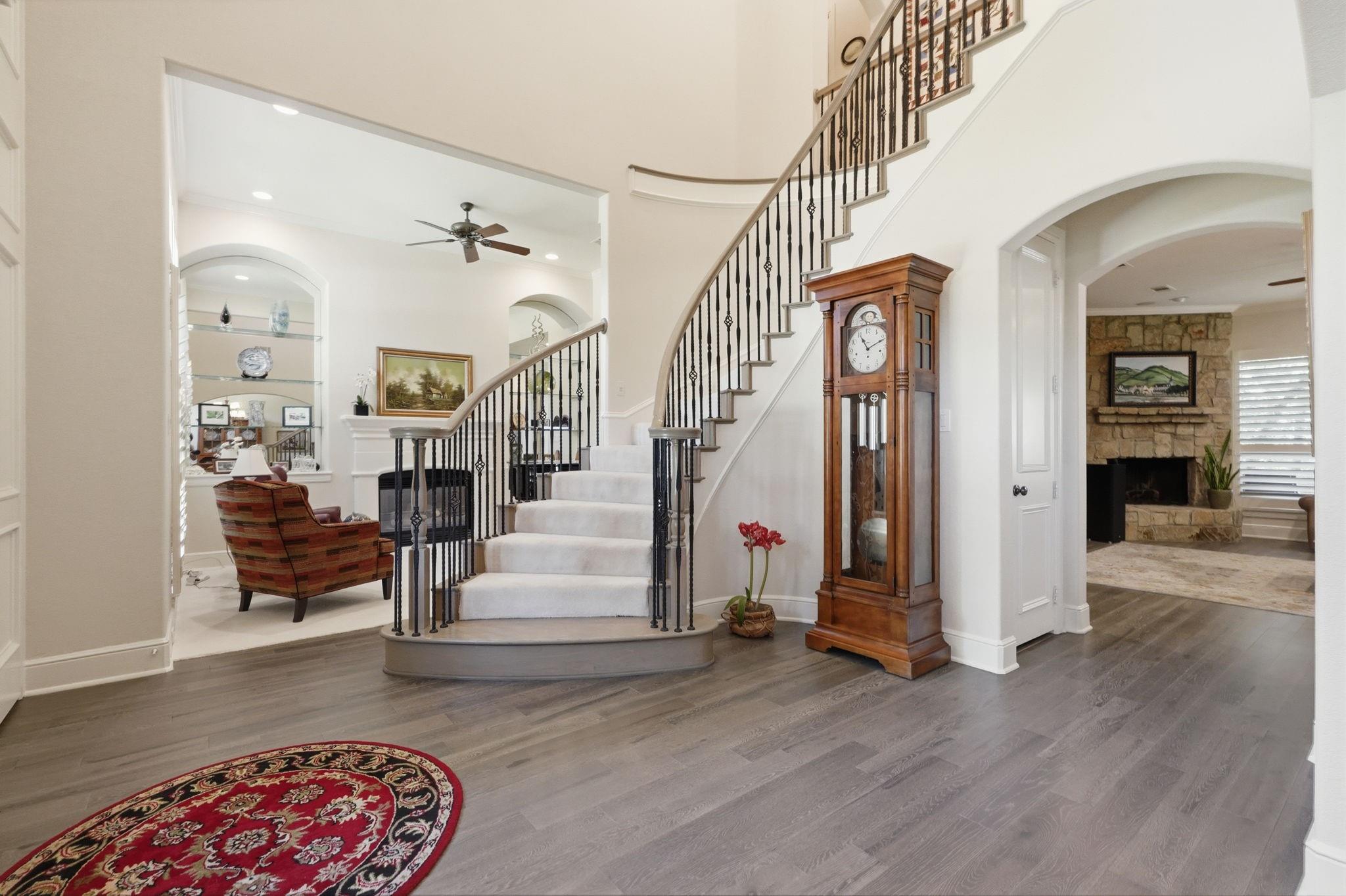 main property photo 5