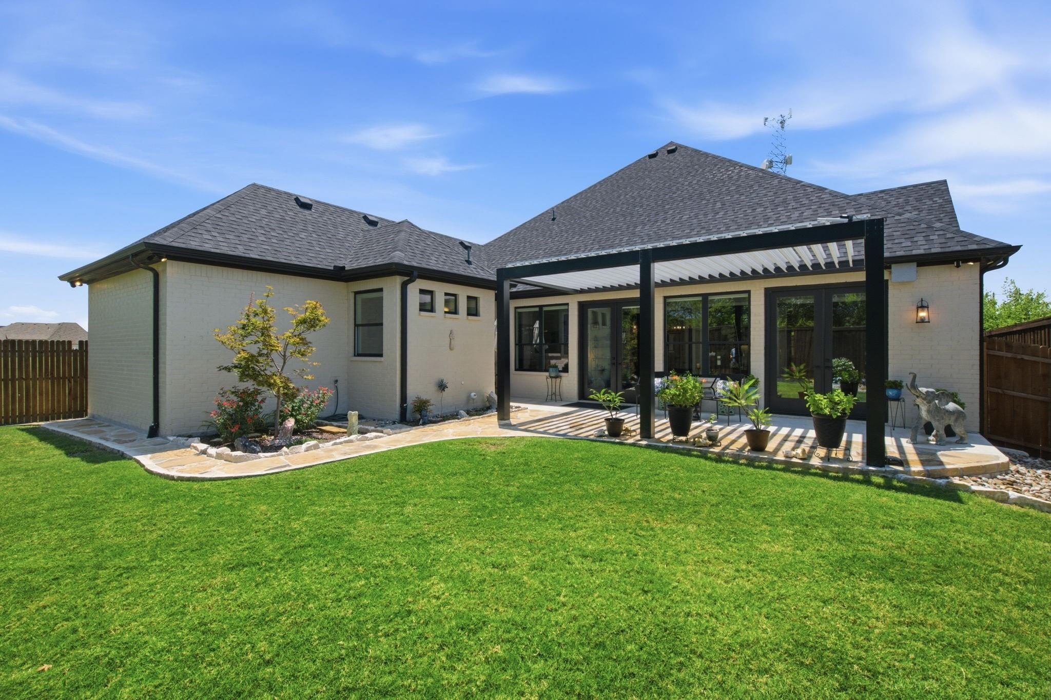 main property photo 32