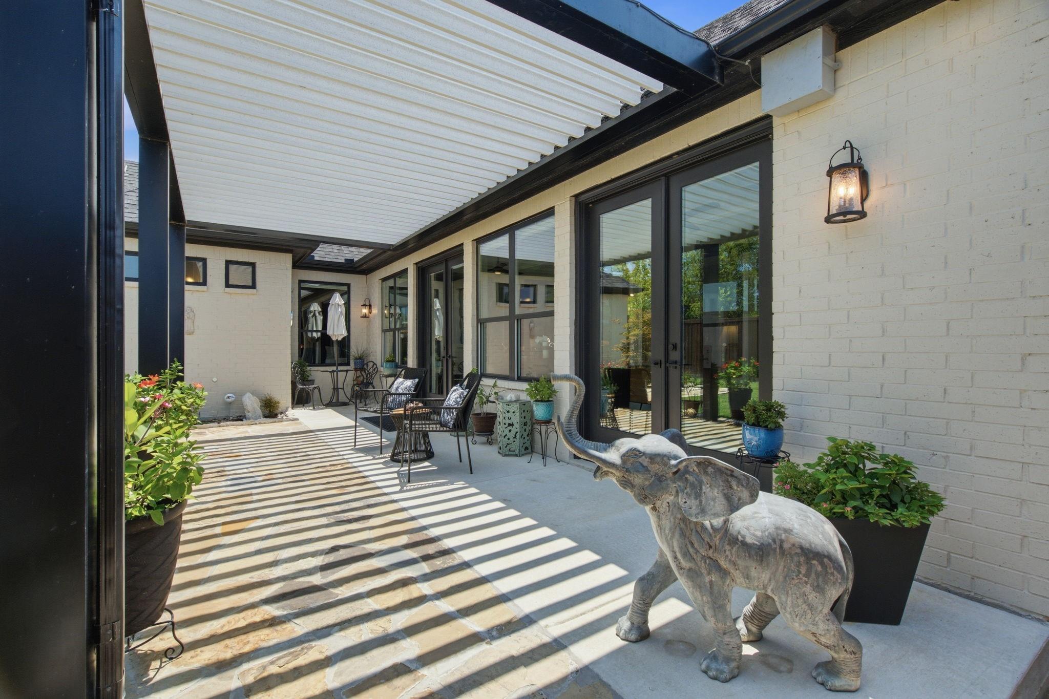 main property photo 33