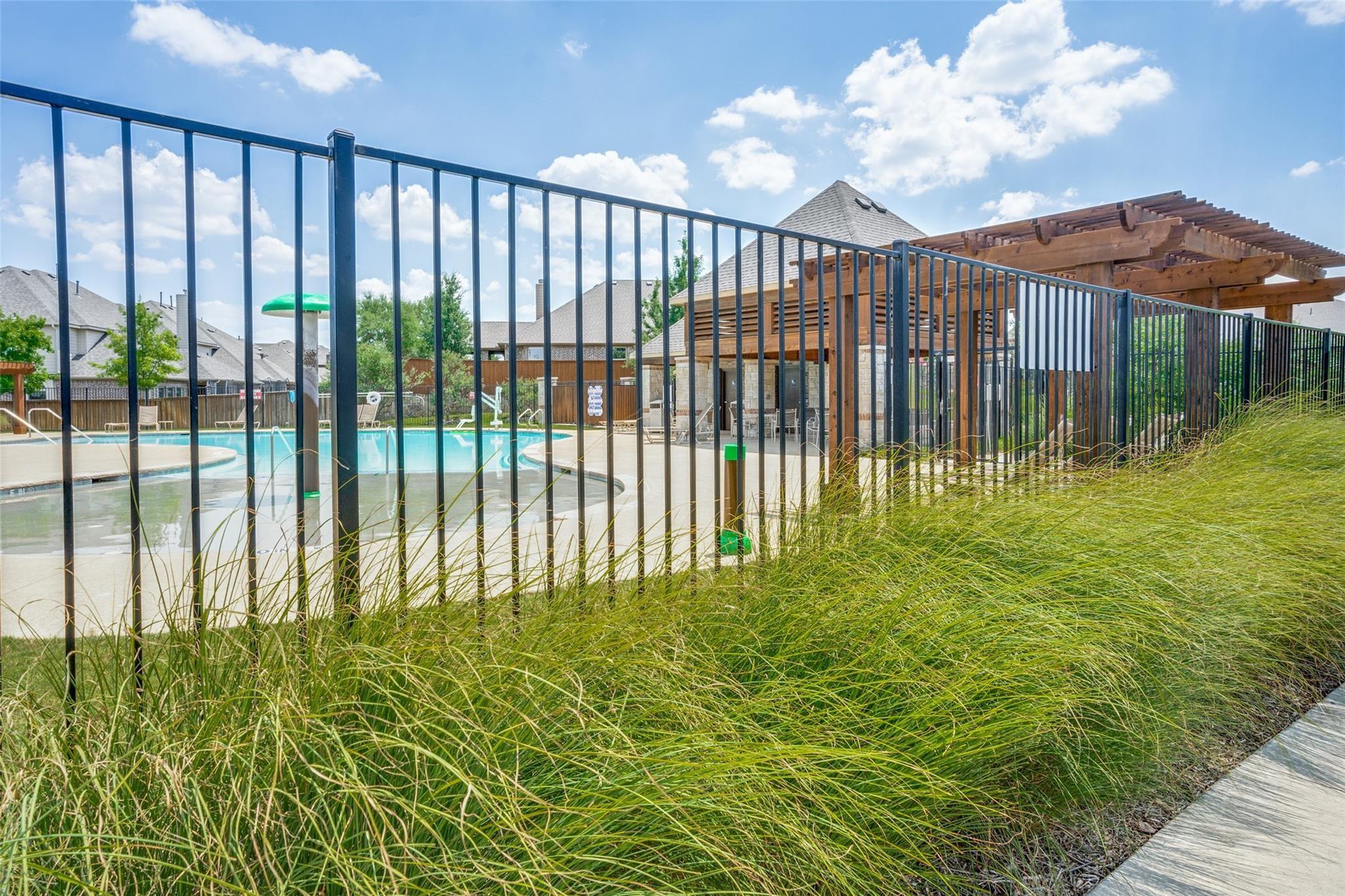 main property photo 38
