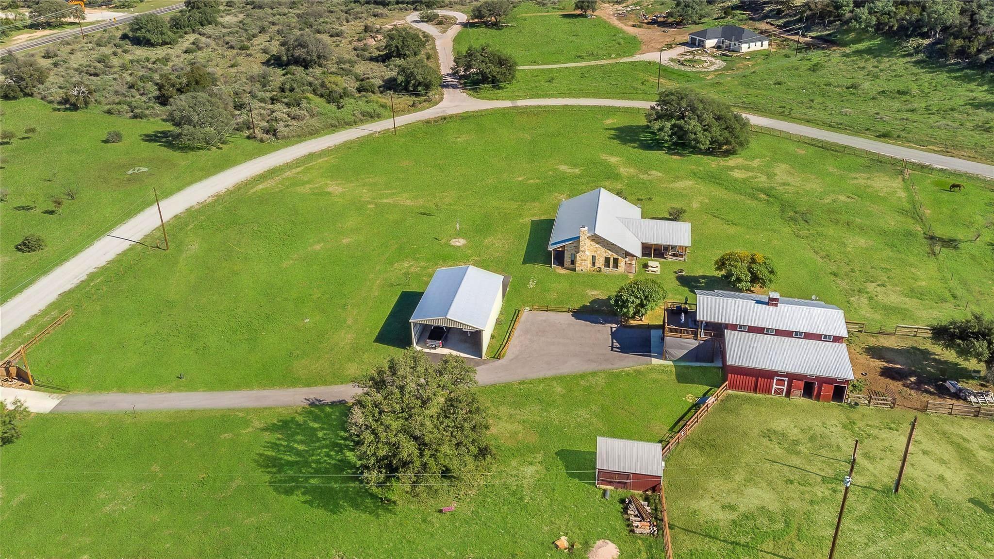 main property photo 28