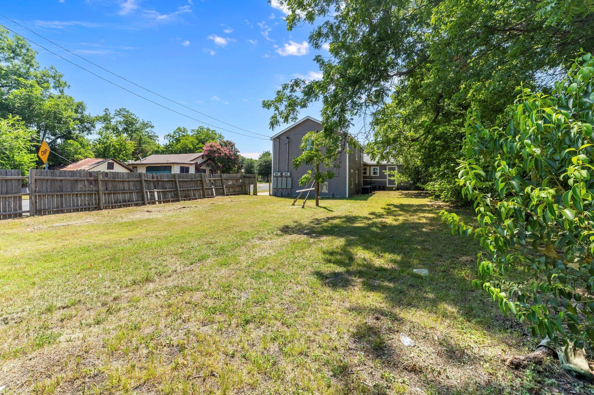 main property photo 37