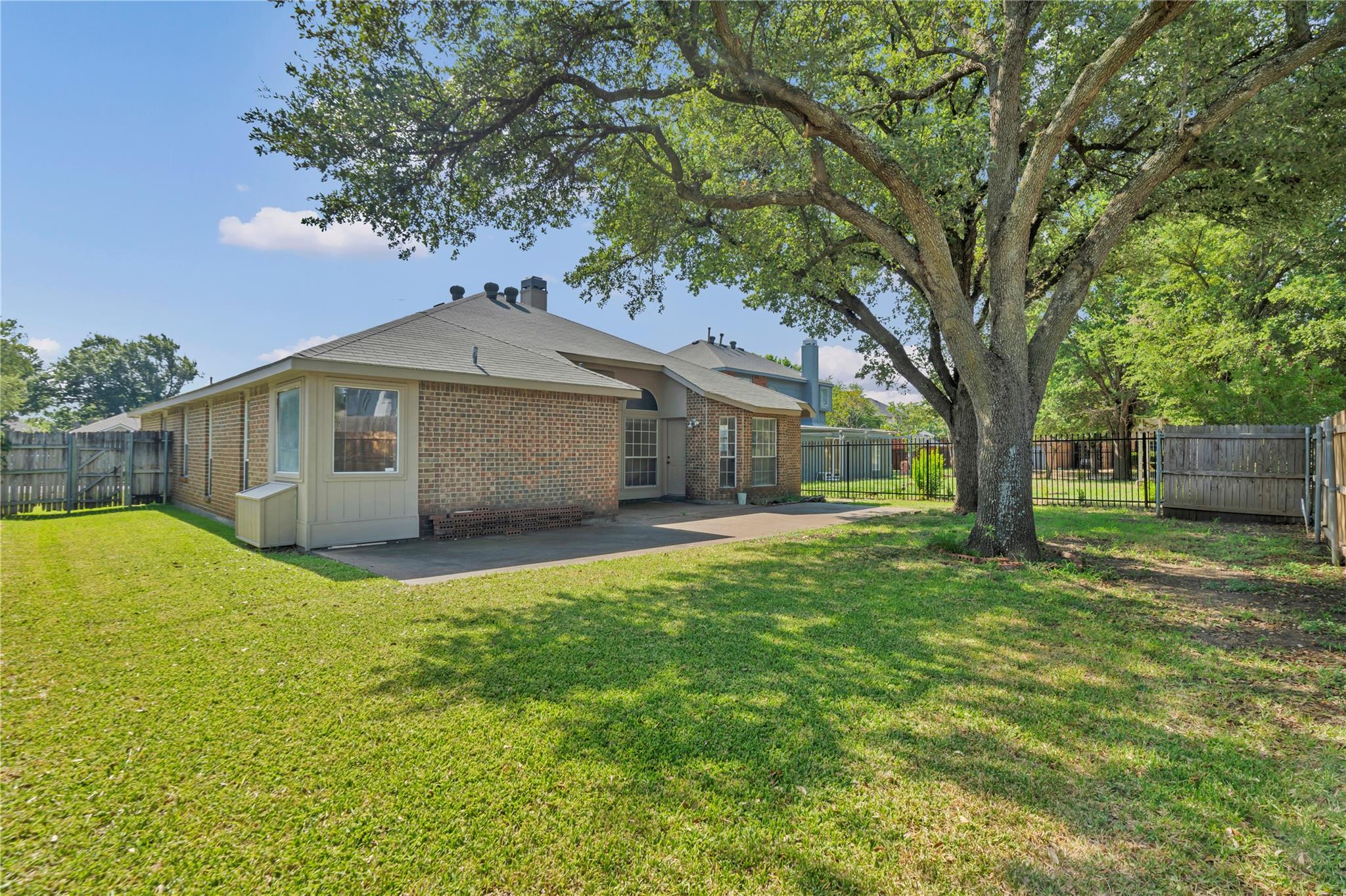 main property photo 29