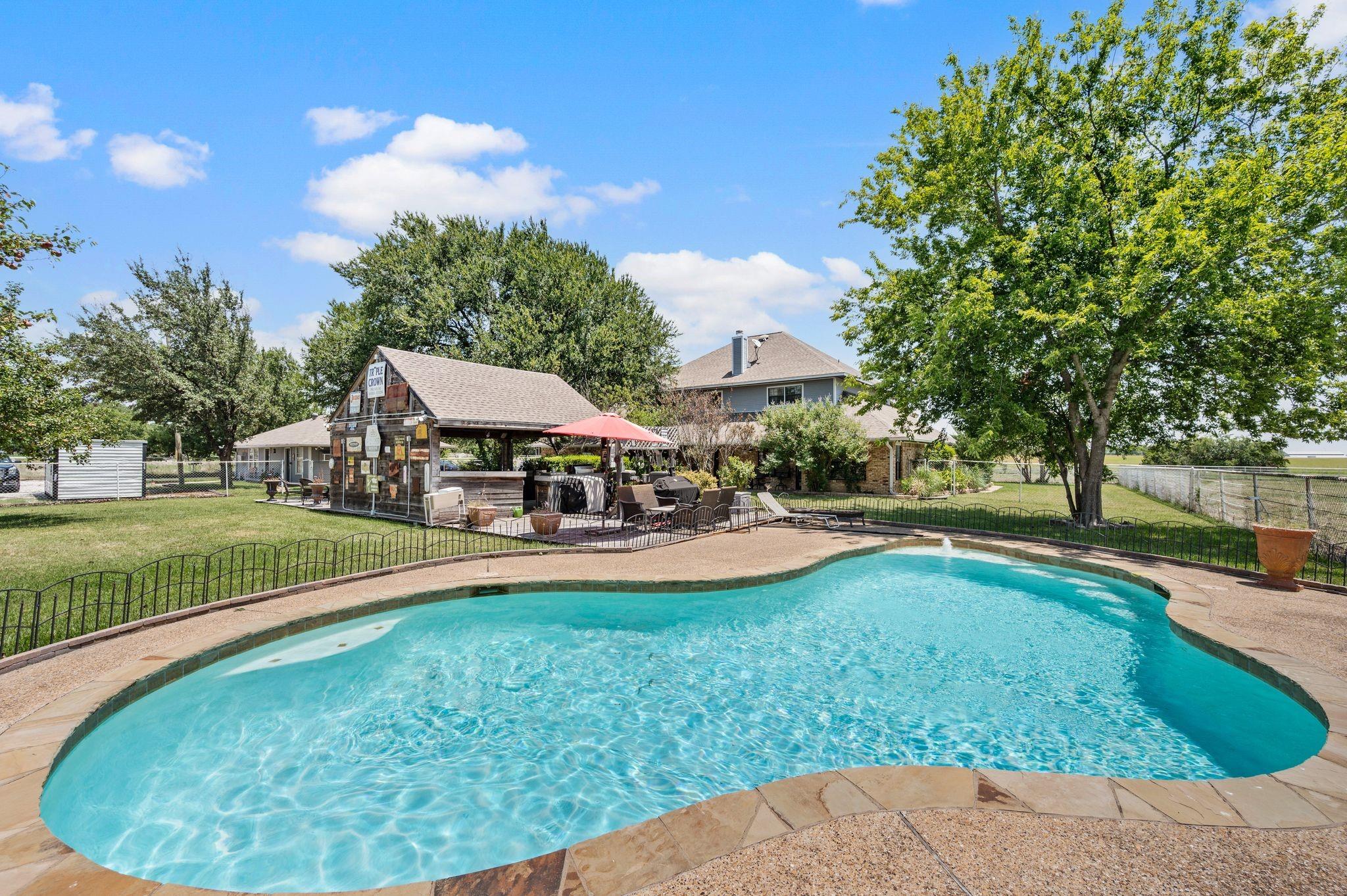 main property photo 22