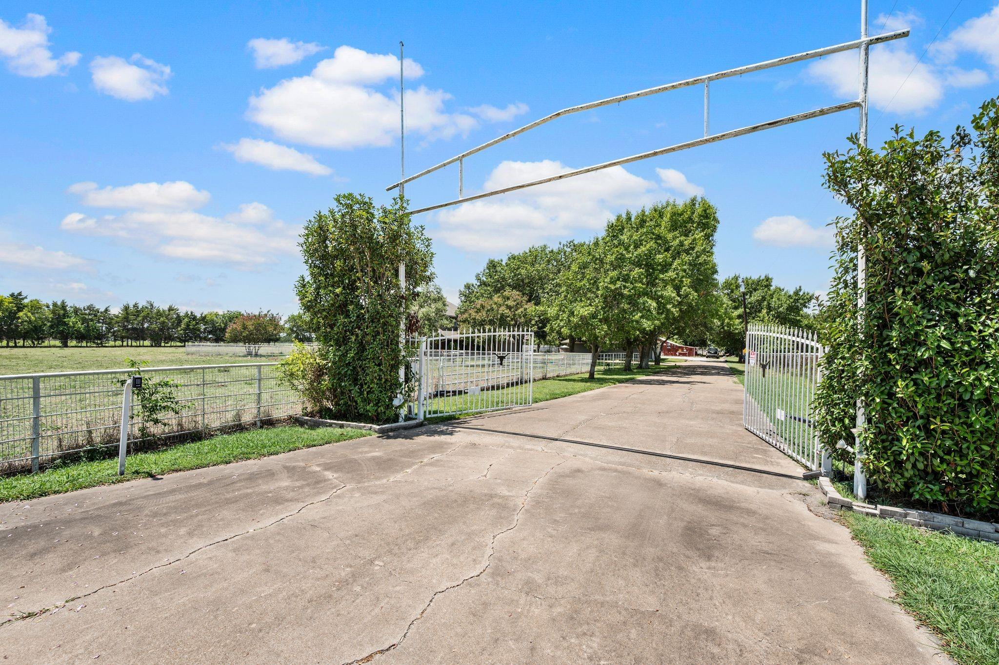 main property photo 37