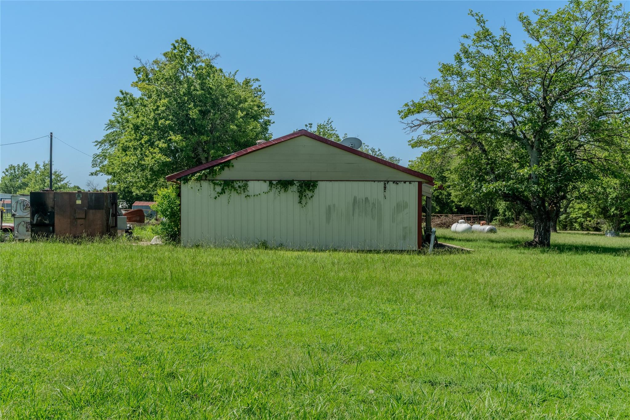 main property photo 19