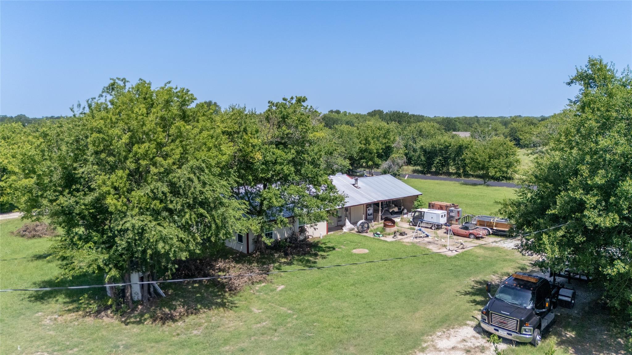 main property photo 9