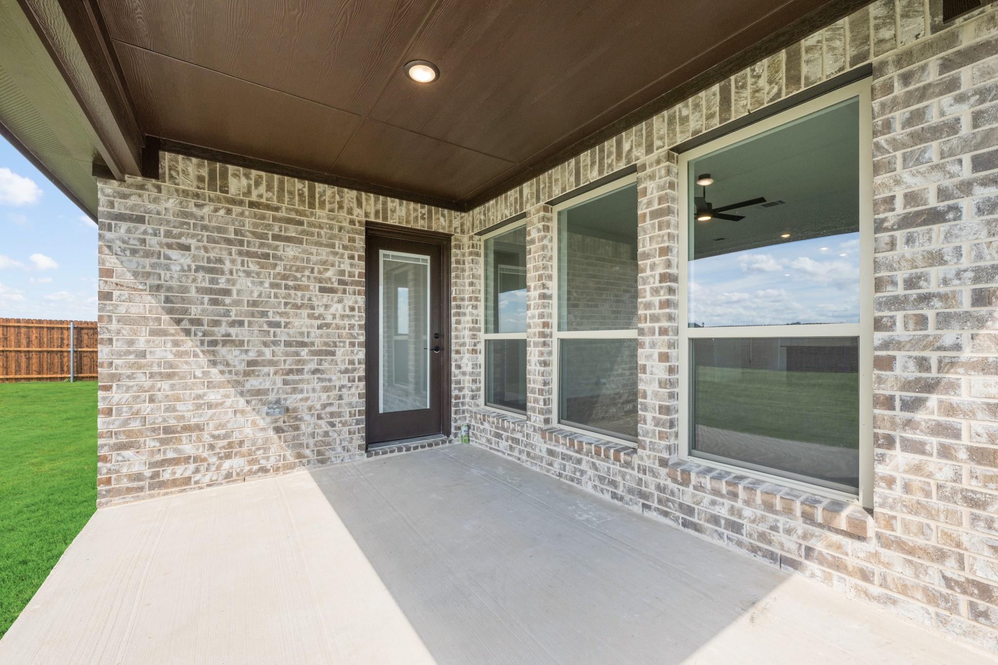 main property photo 25