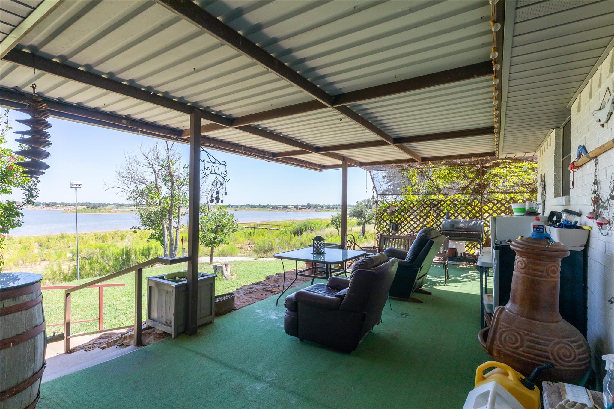 main property photo 16