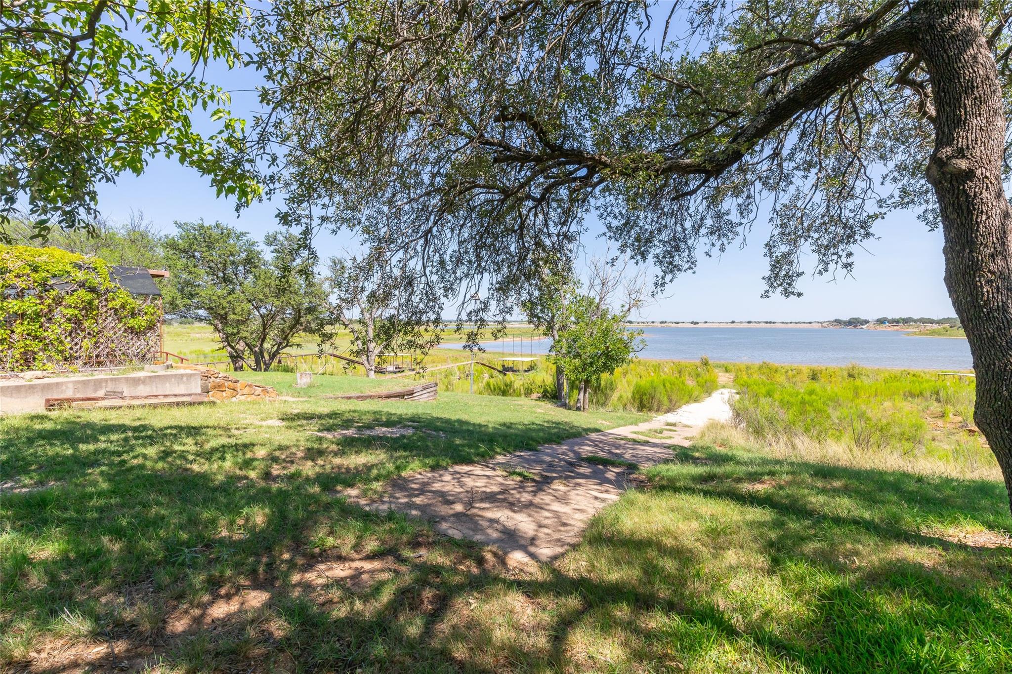 main property photo 18