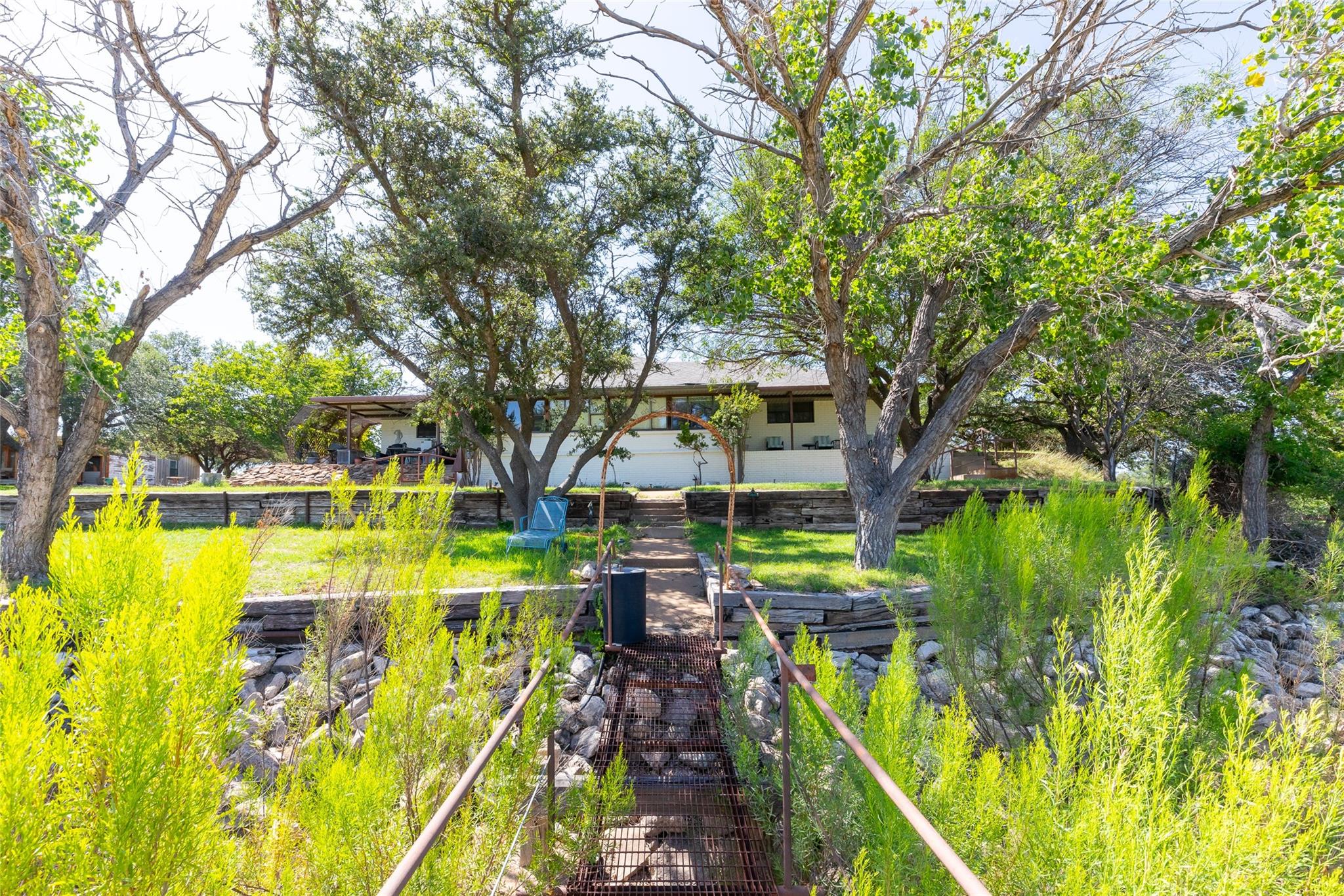 main property photo 37