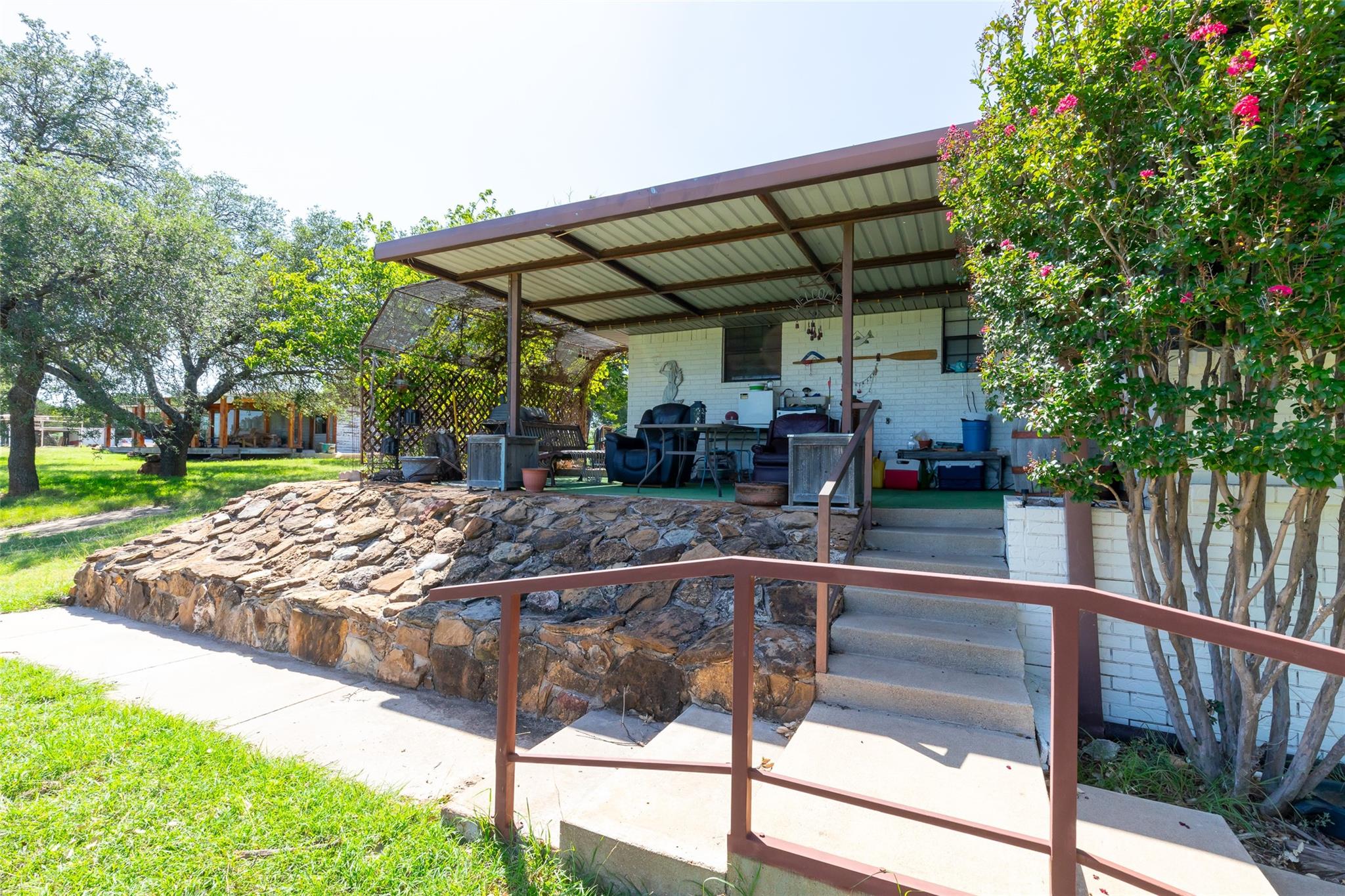 main property photo 38