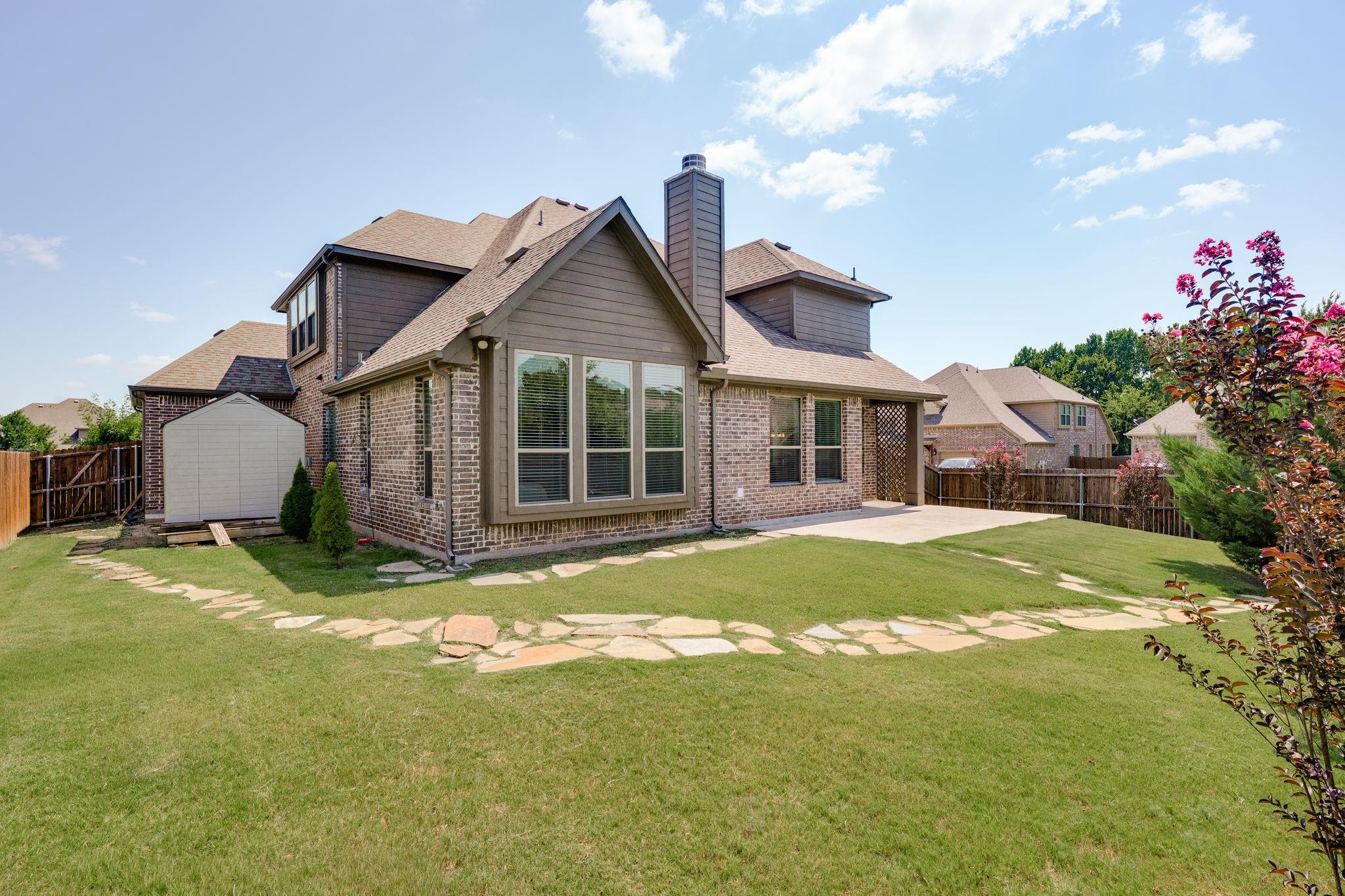 main property photo 17