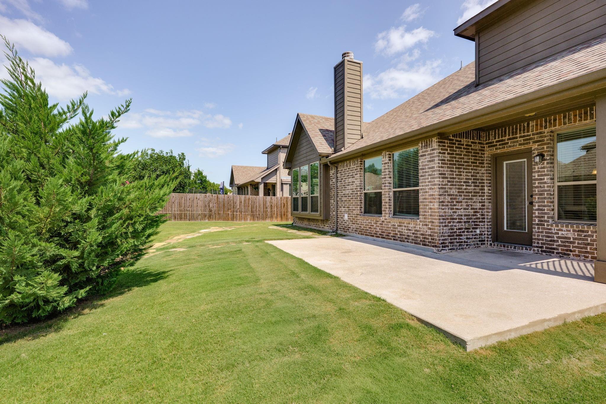 main property photo 18