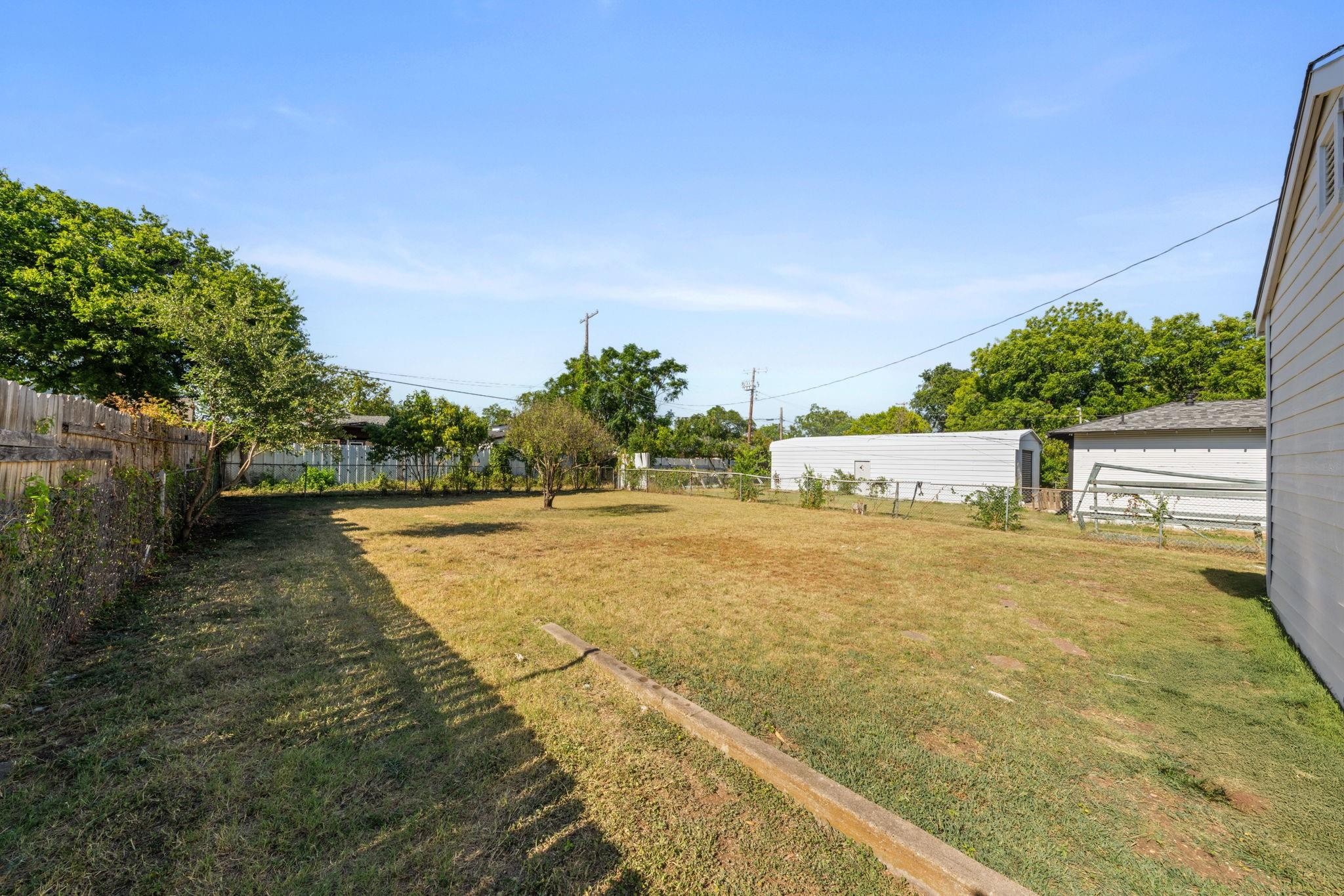 main property photo 22