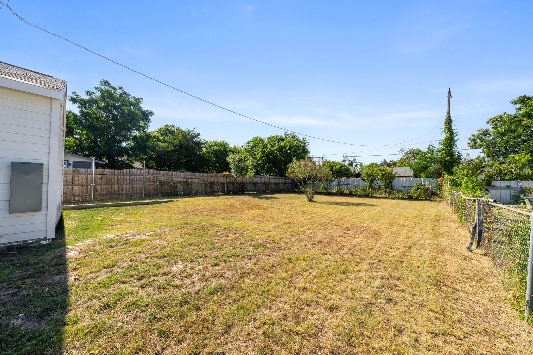 main property photo 23
