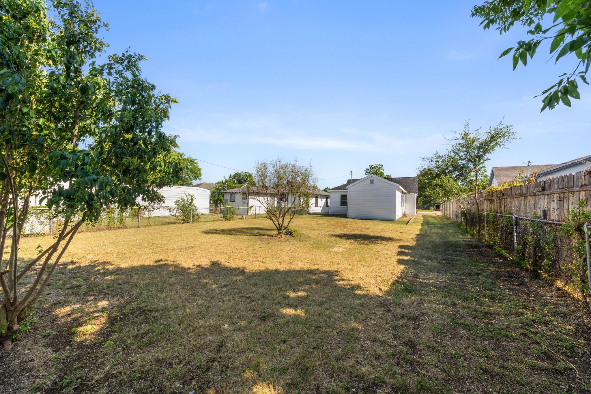 main property photo 24