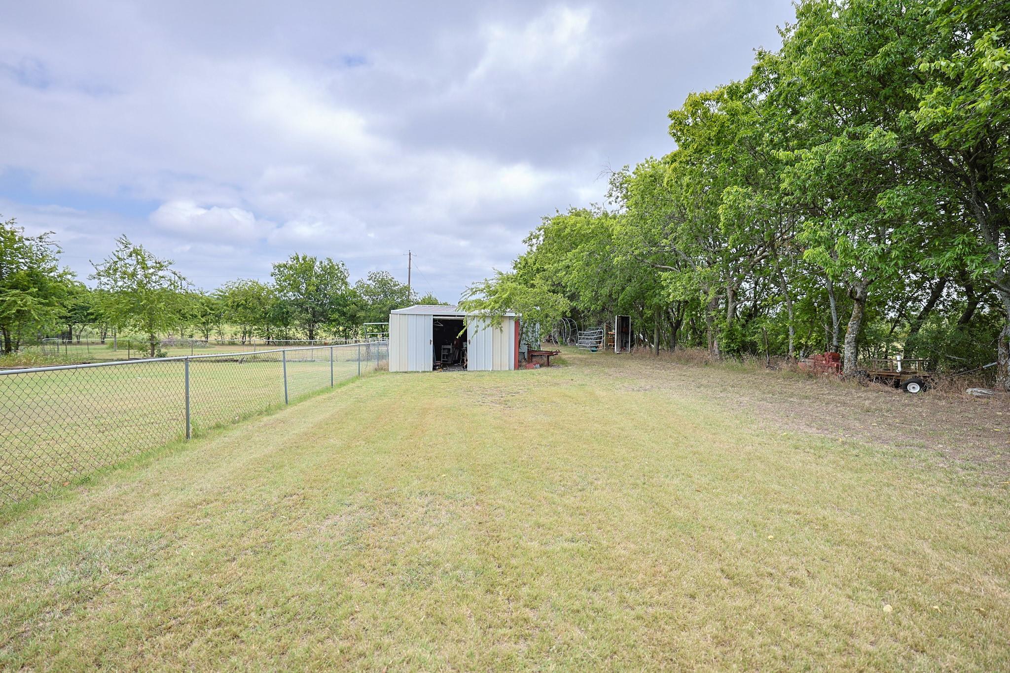 main property photo 6