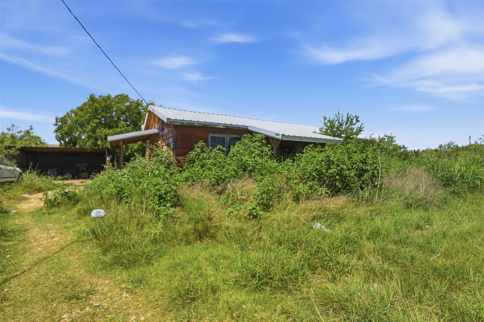 main property photo 11